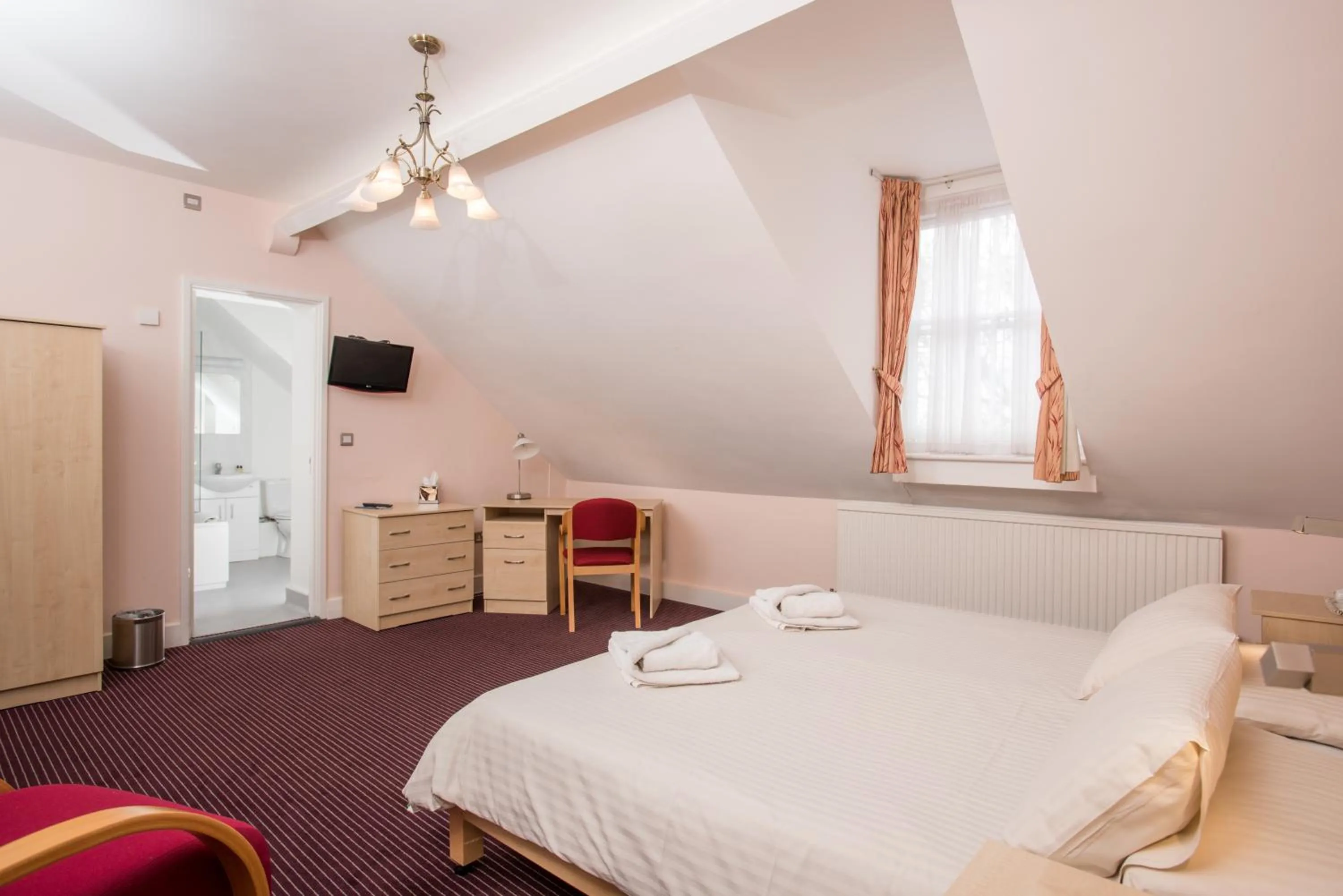 Bedroom, Bed in Rewley House University of Oxford