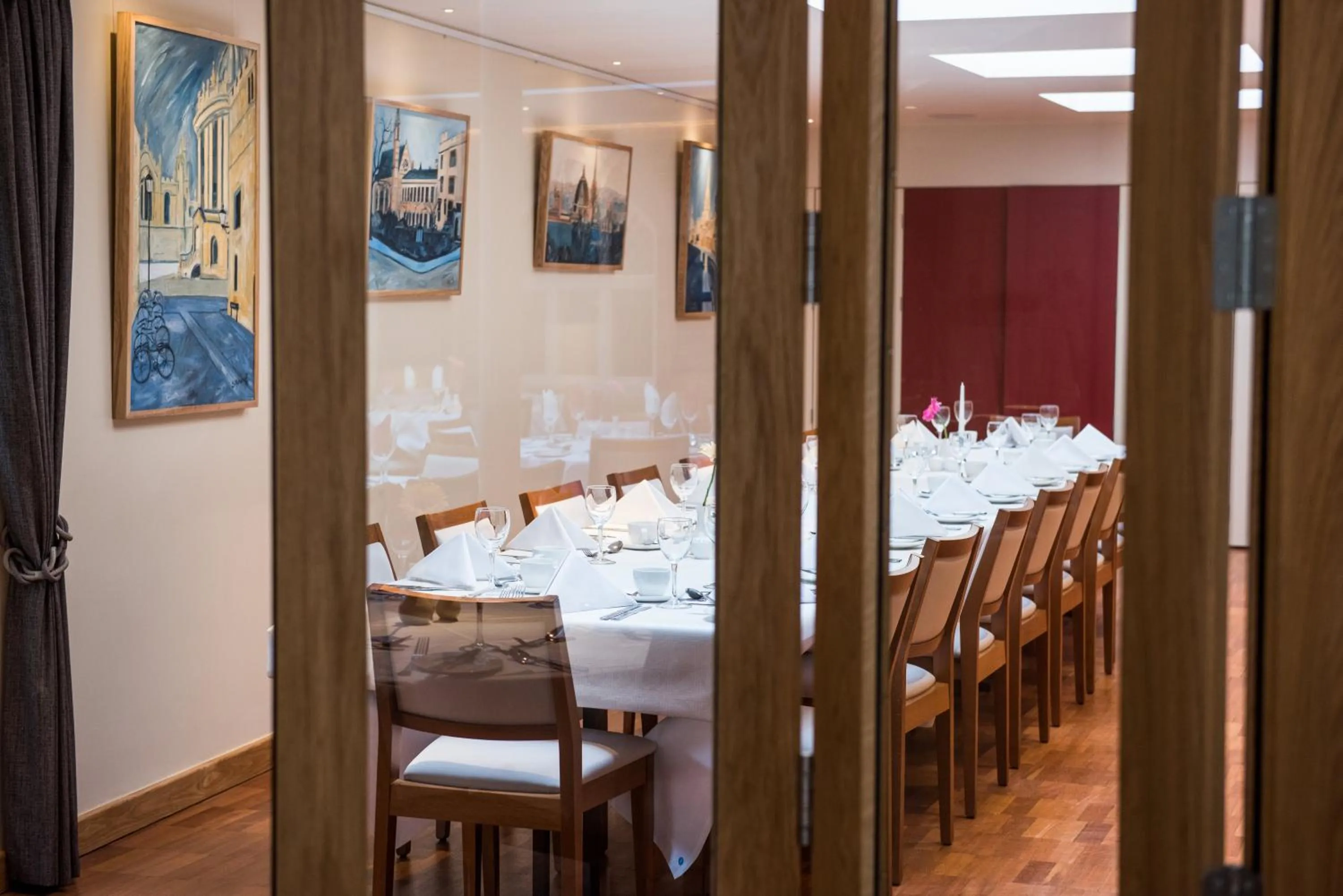 Restaurant/places to eat in Rewley House University of Oxford