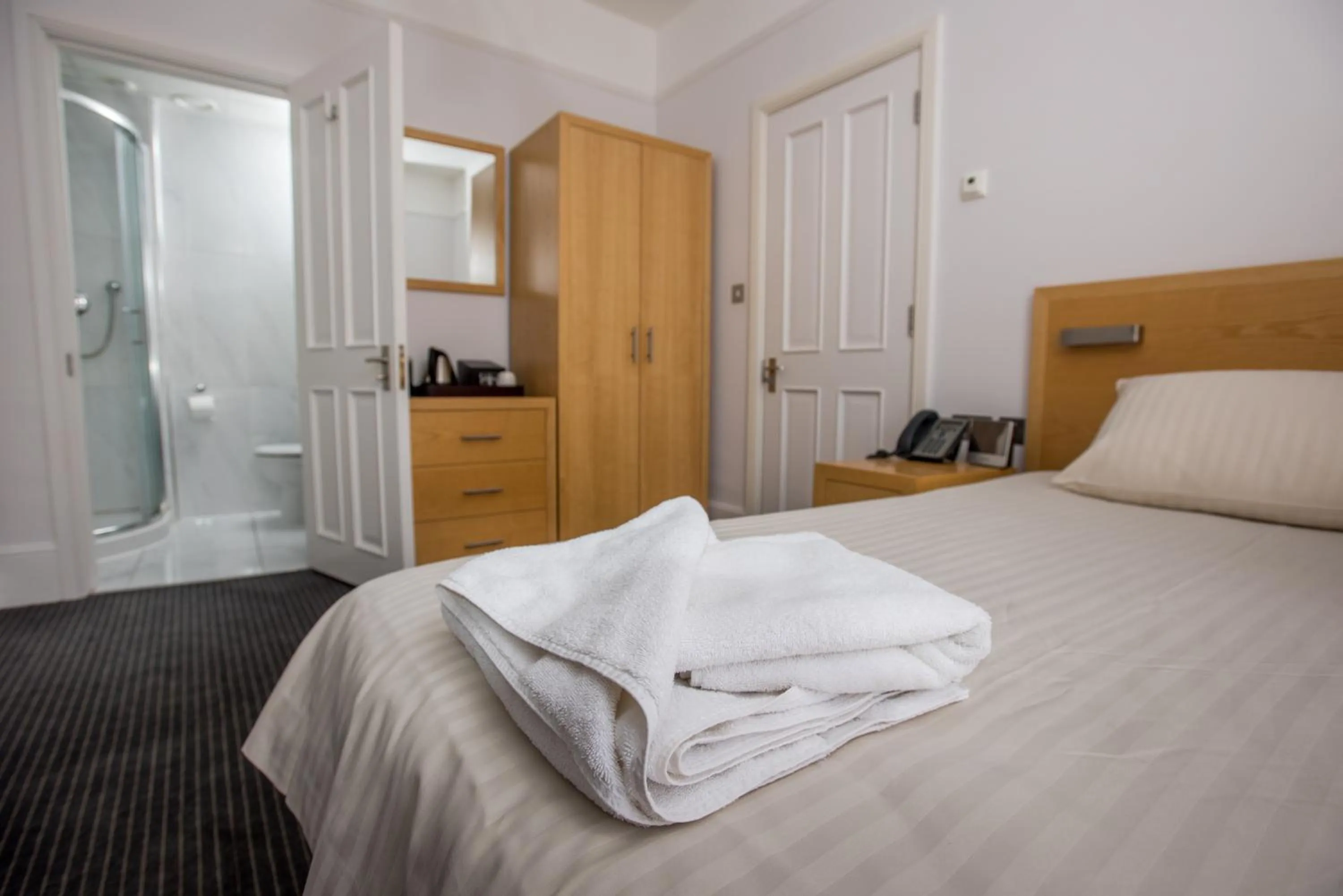 Bedroom, Bed in Rewley House University of Oxford