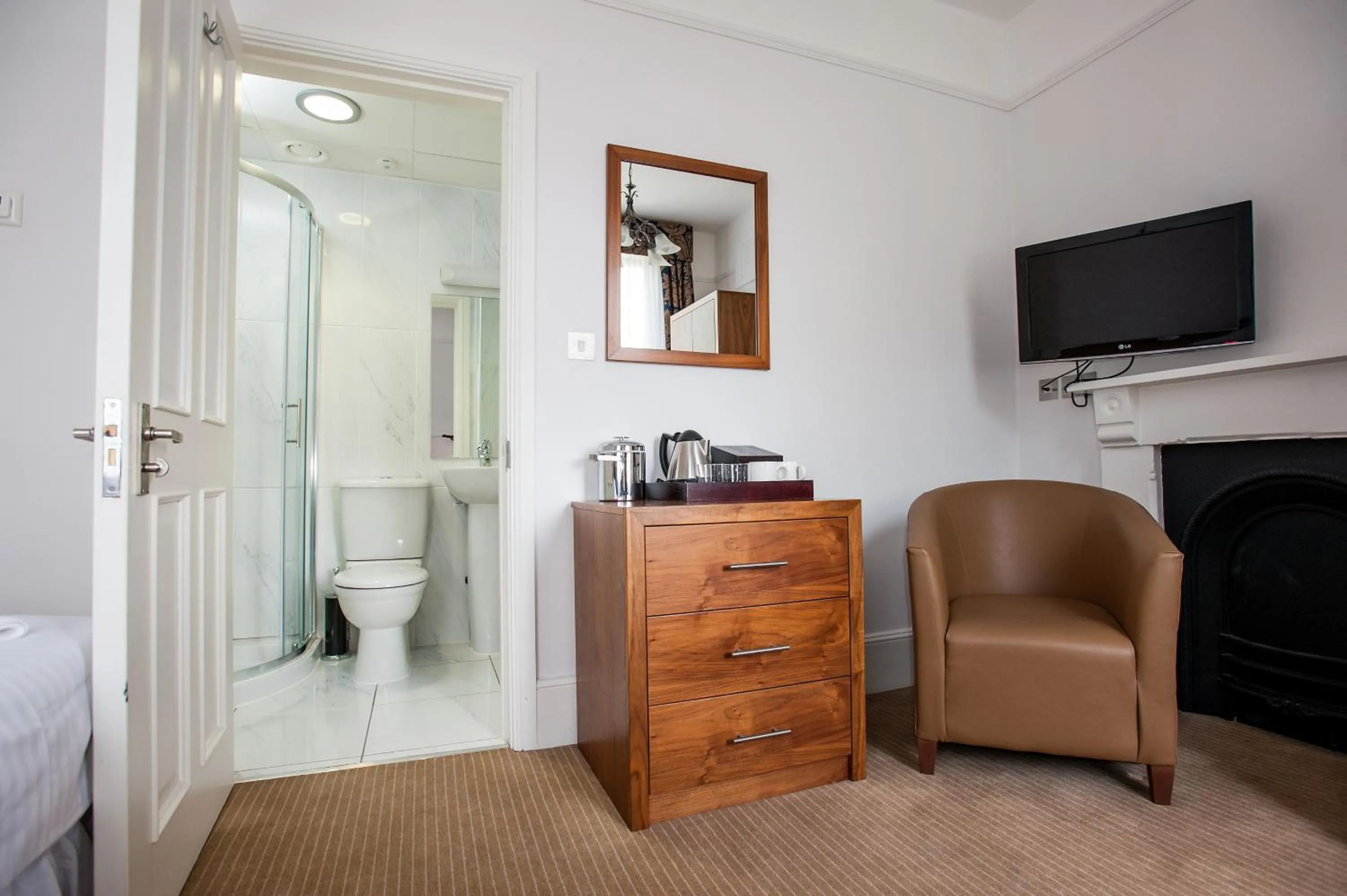 Bathroom in Rewley House University of Oxford