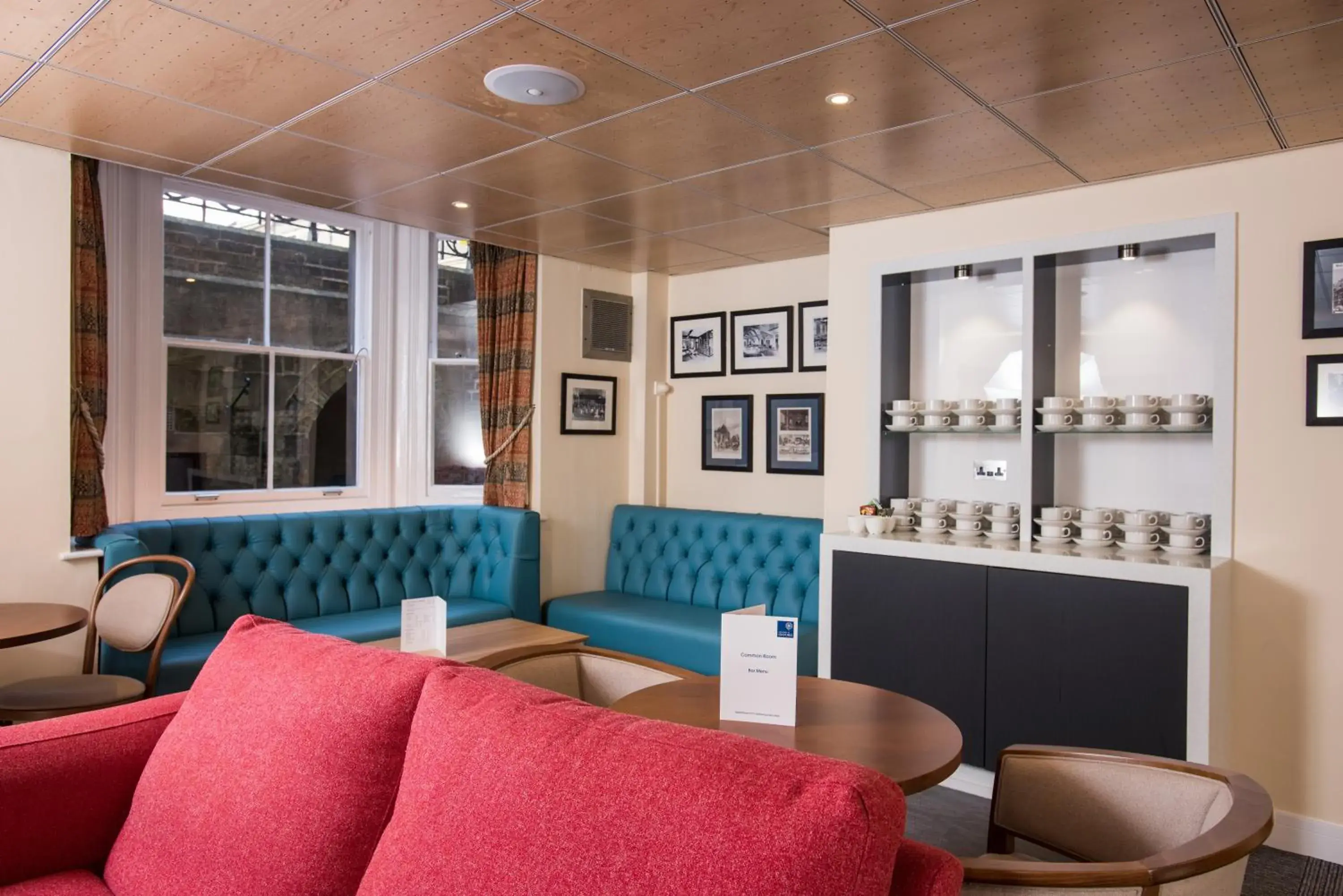 Lounge or bar in Rewley House University of Oxford Lounge or bar in Rewley House University of Oxford