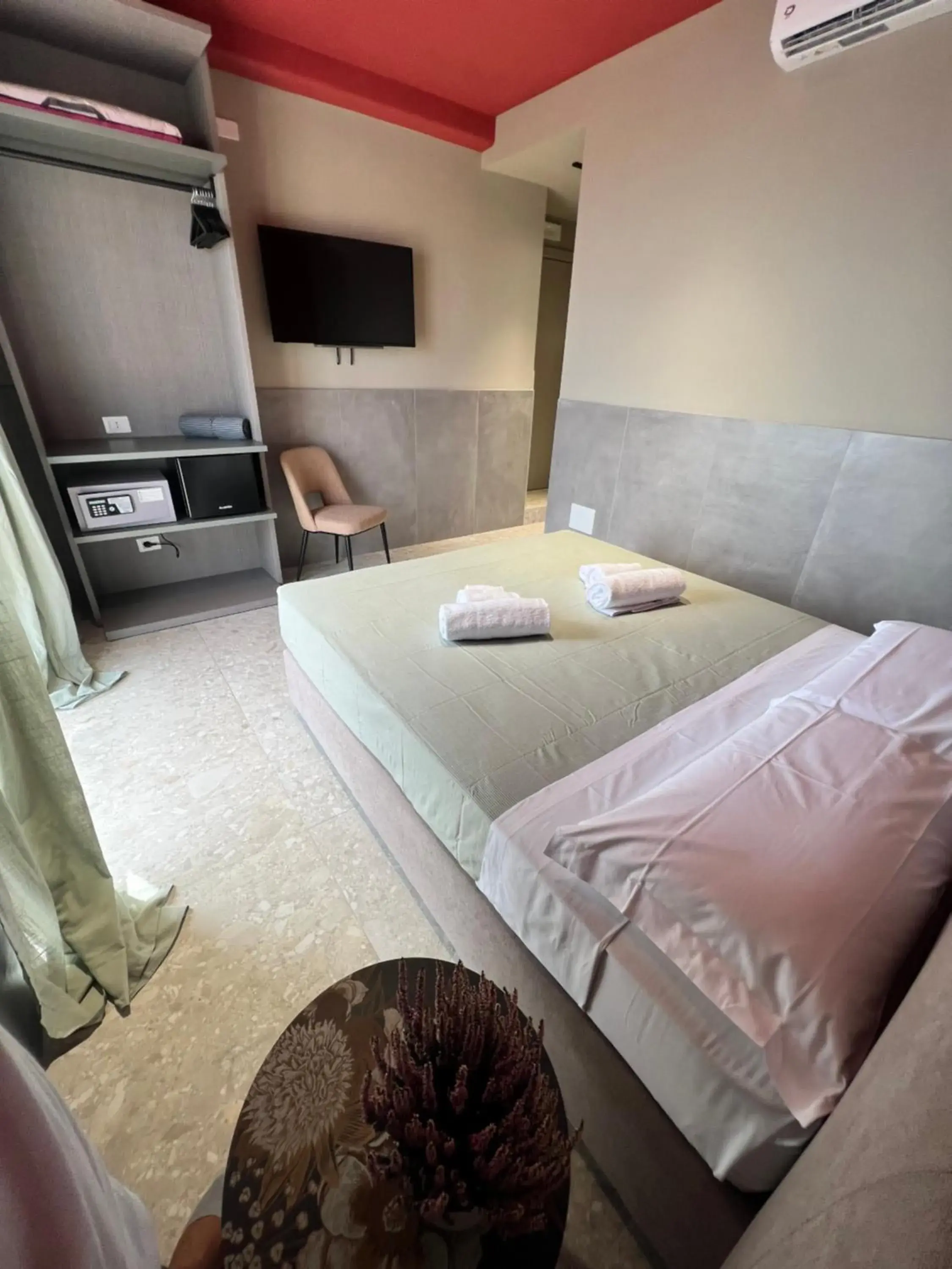 Superior Double or Twin Room with Sea View - single occupancy in Mia Suites Porto Superior Double or Twin Room with Sea View - single occupancy in Mia Suites Porto