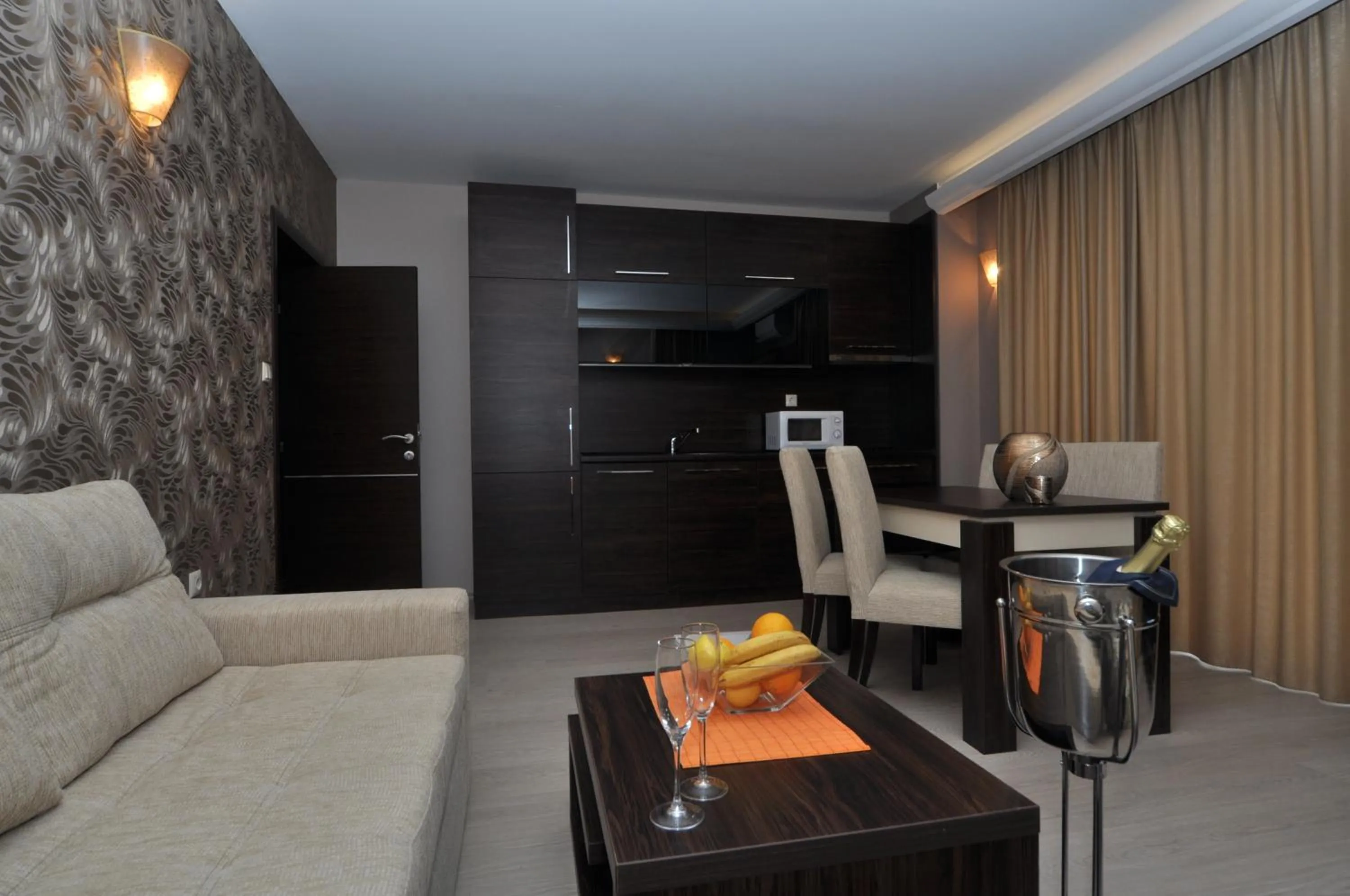 Living room in Harmony Suites Jungle - Family Friendly Complex