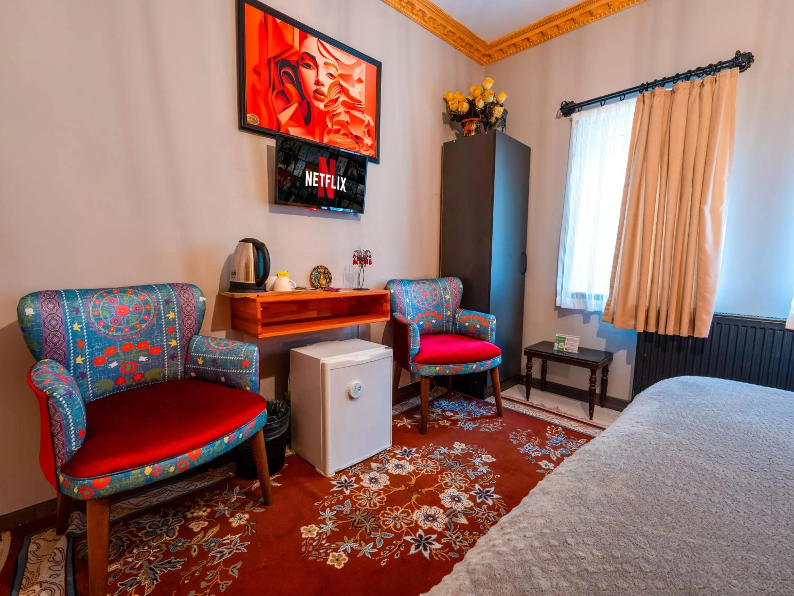 TV and multimedia, Bed in Alpha Stone House