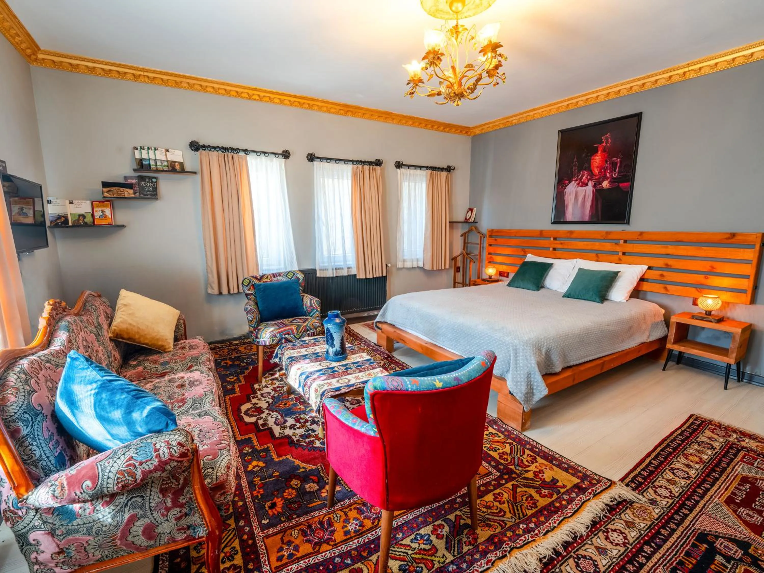 Photo of the whole room, Bed in Alpha Stone House