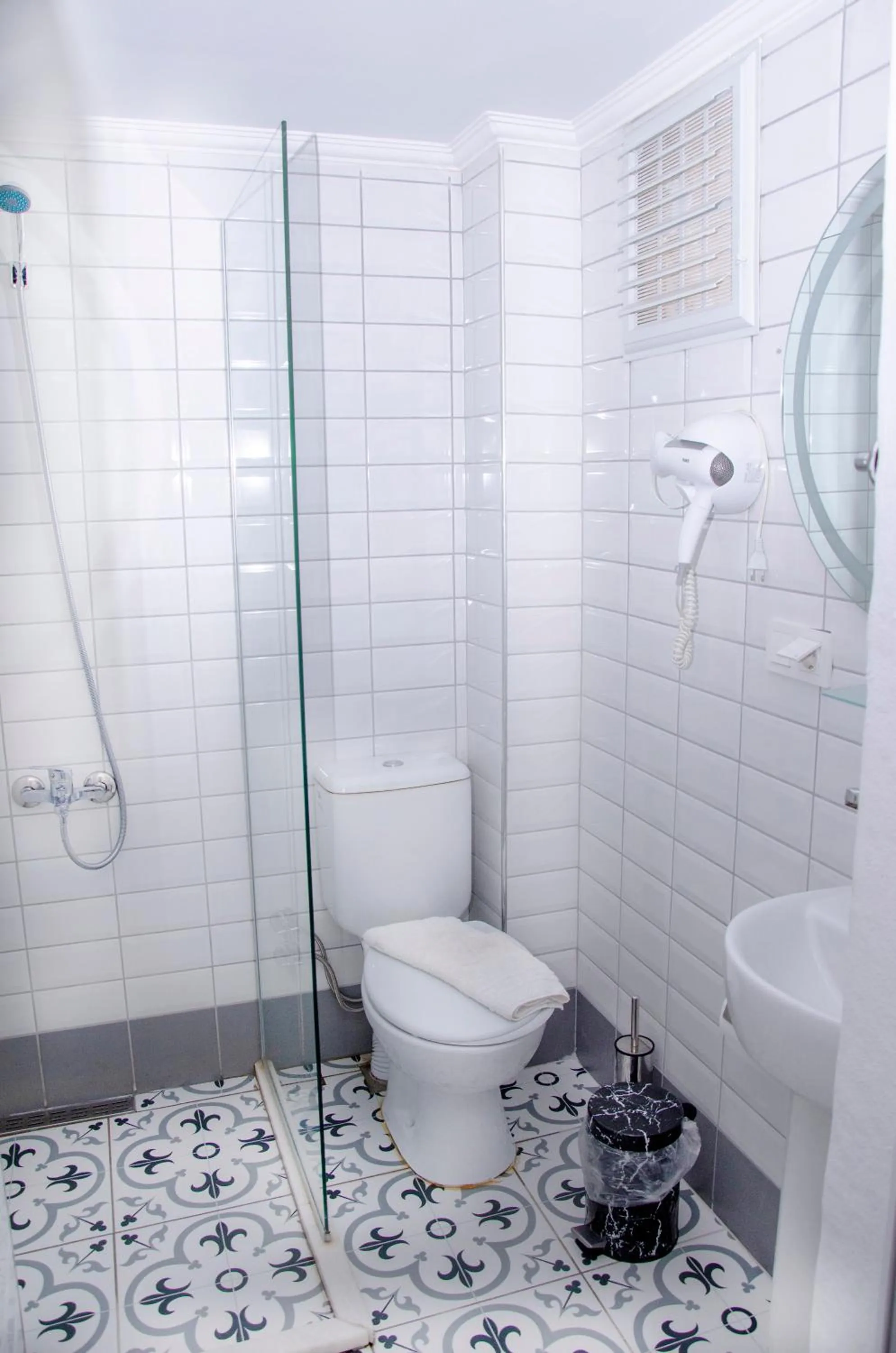 Shower in Ephesus Hera