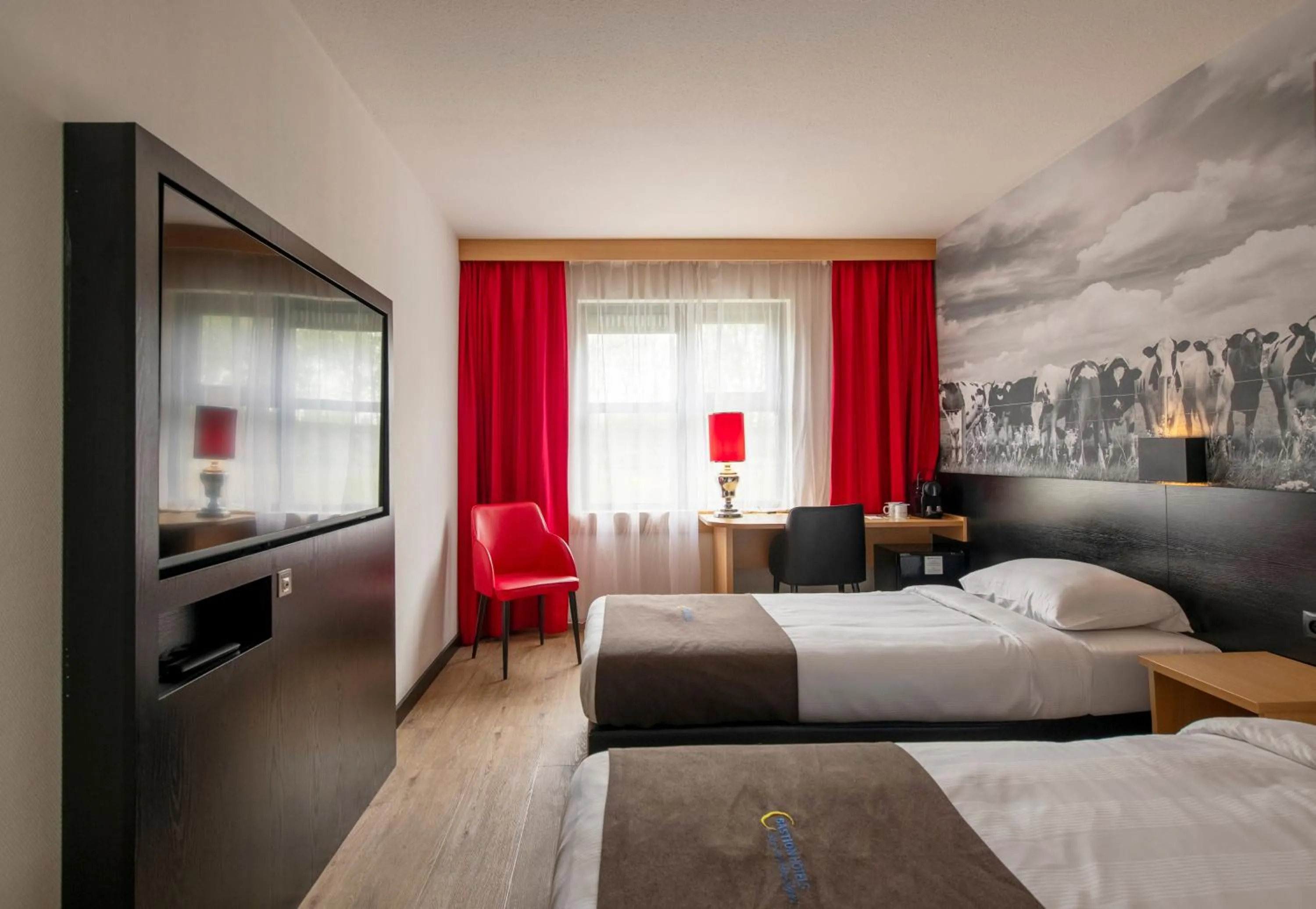 Bedroom, Bed in Bastion Hotel Zoetermeer