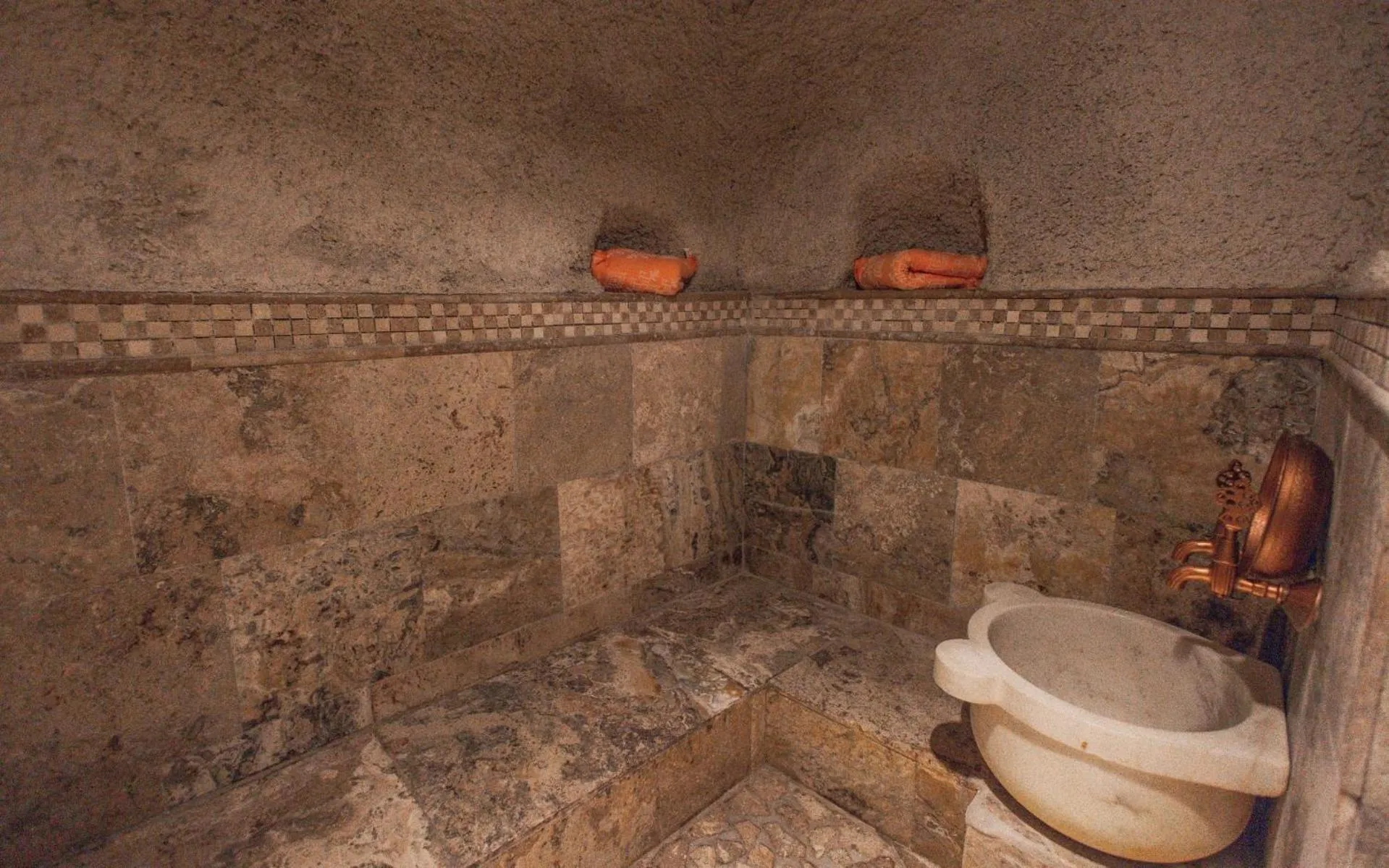 Bathroom in Maccan Cave Hotel