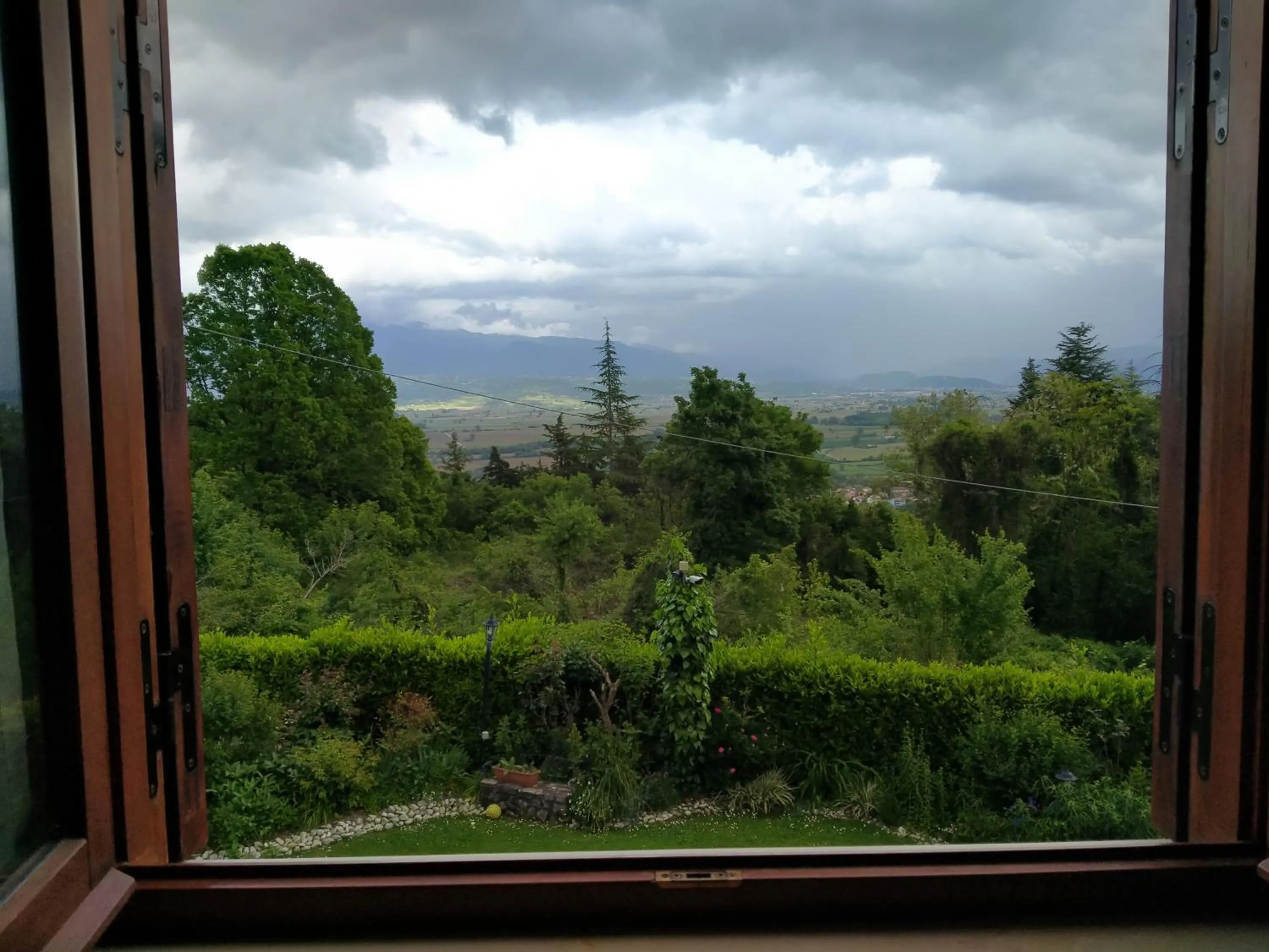 Garden view in B&B Il Cantico