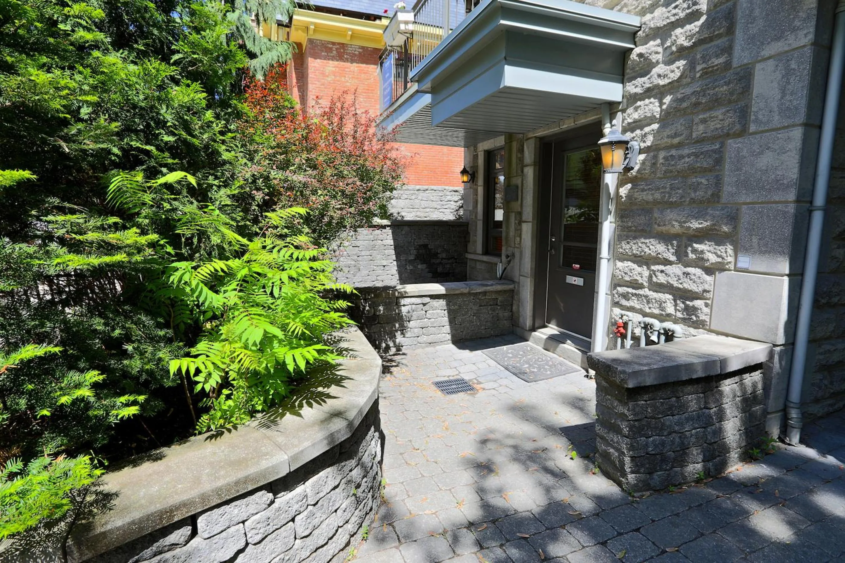 Facade/entrance in ApartHotelMontreal by Les Terrasses Saint Urbain 2225I2