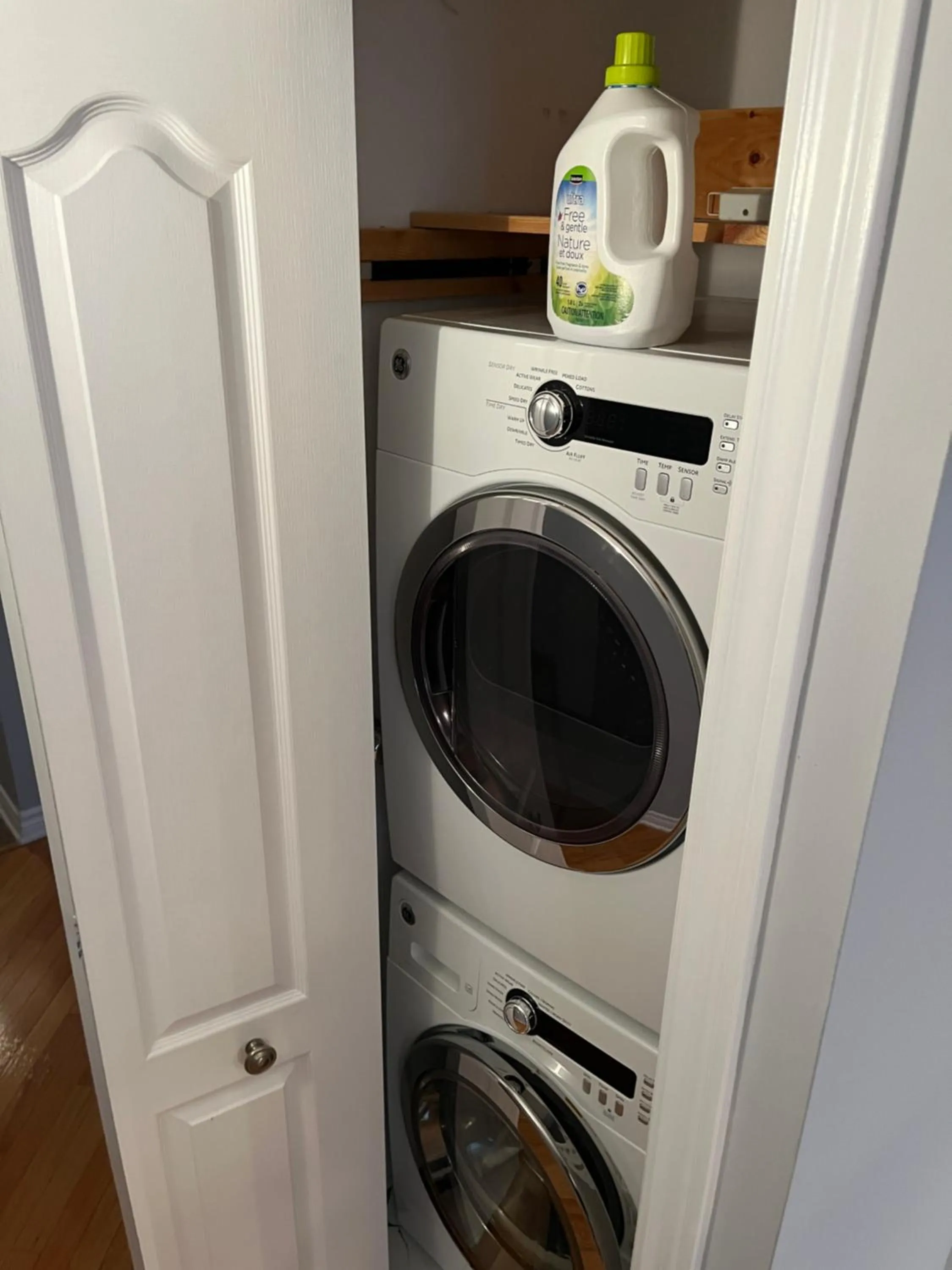 laundry in ApartHotelMontreal by Les Terrasses Saint Urbain 2225I2