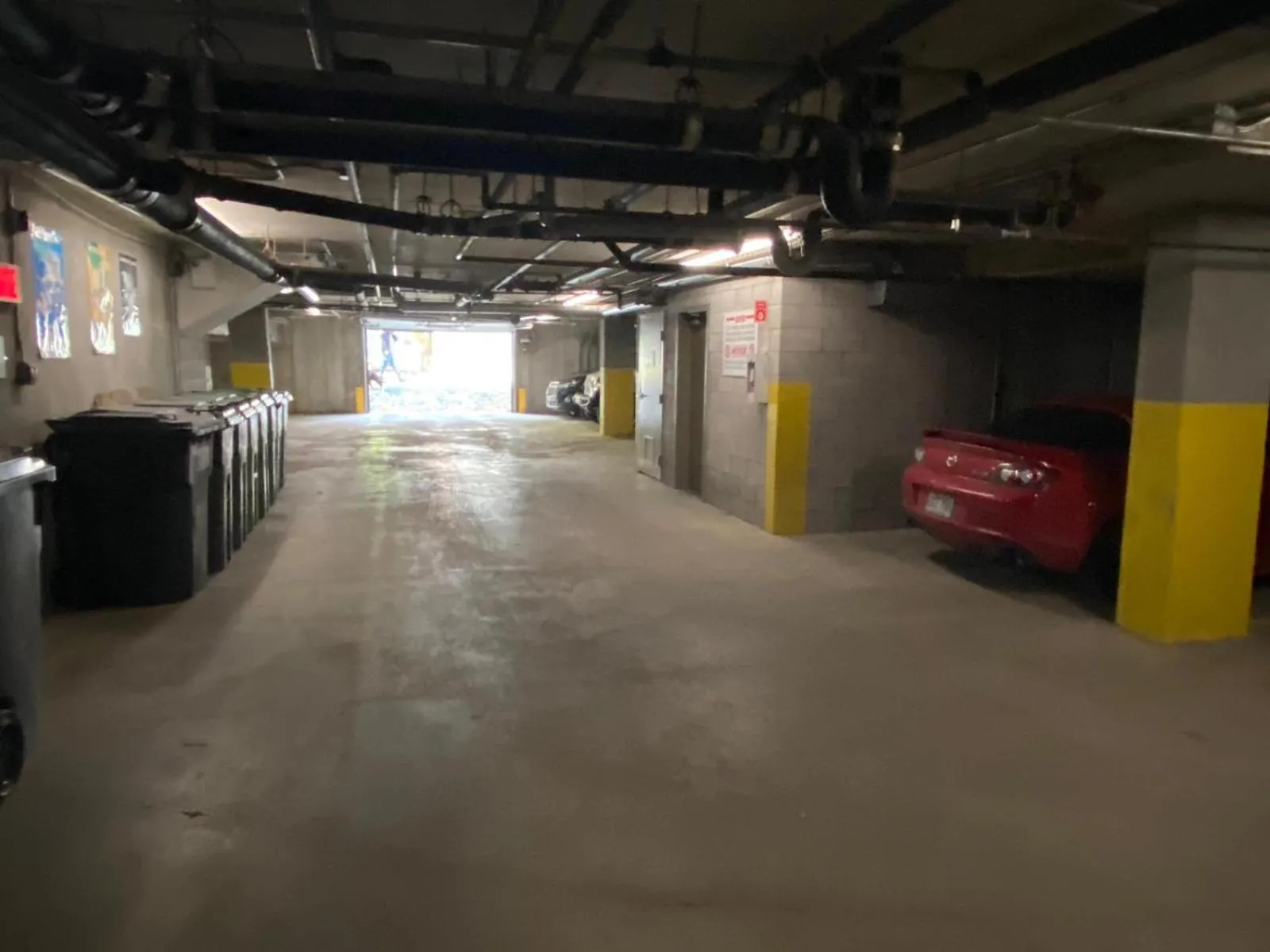 Parking in ApartHotelMontreal by Les Terrasses Saint Urbain 2225I2