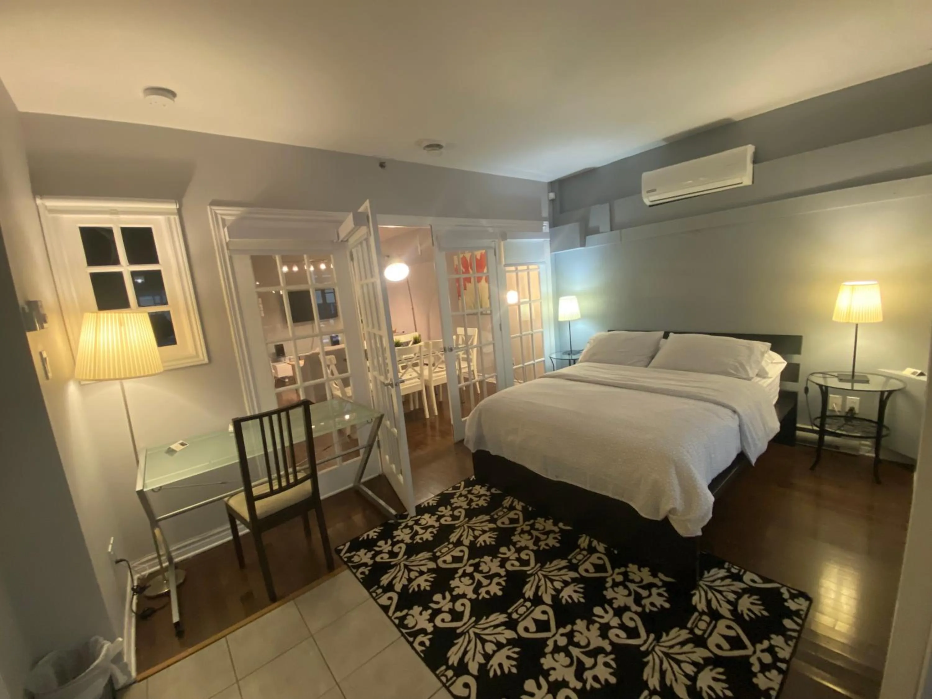 Bedroom, Bed in ApartHotelMontreal by Les Terrasses Saint Urbain 2225I2