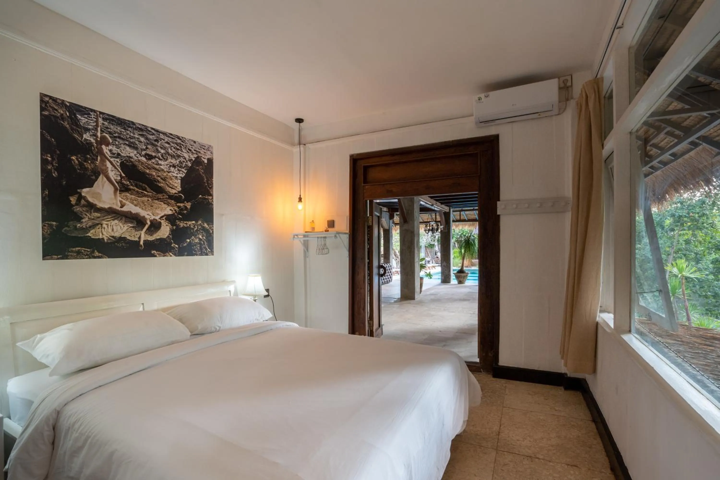 Bed in The Corduroy Hotel