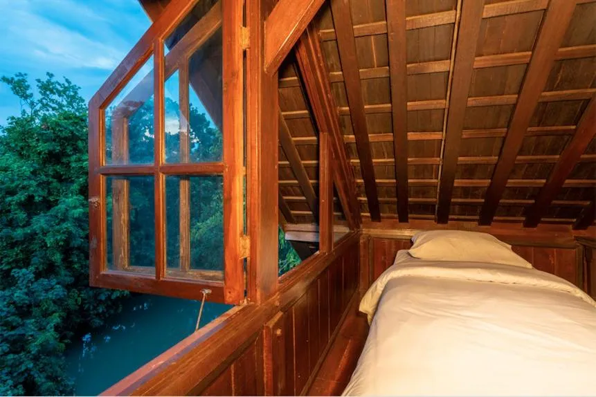 Bed in The Corduroy Hotel