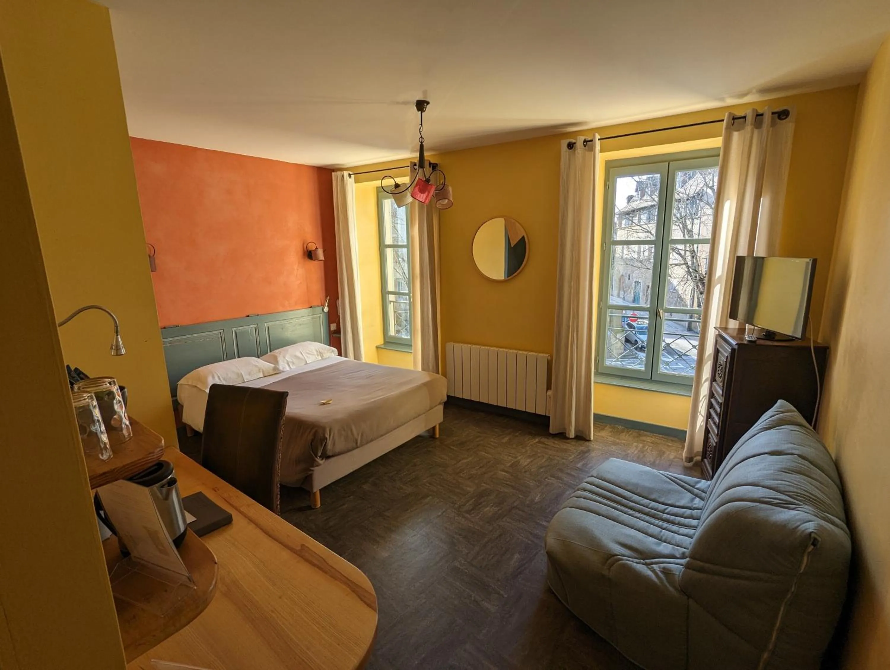 Bed in Hôtel Le Quatorze