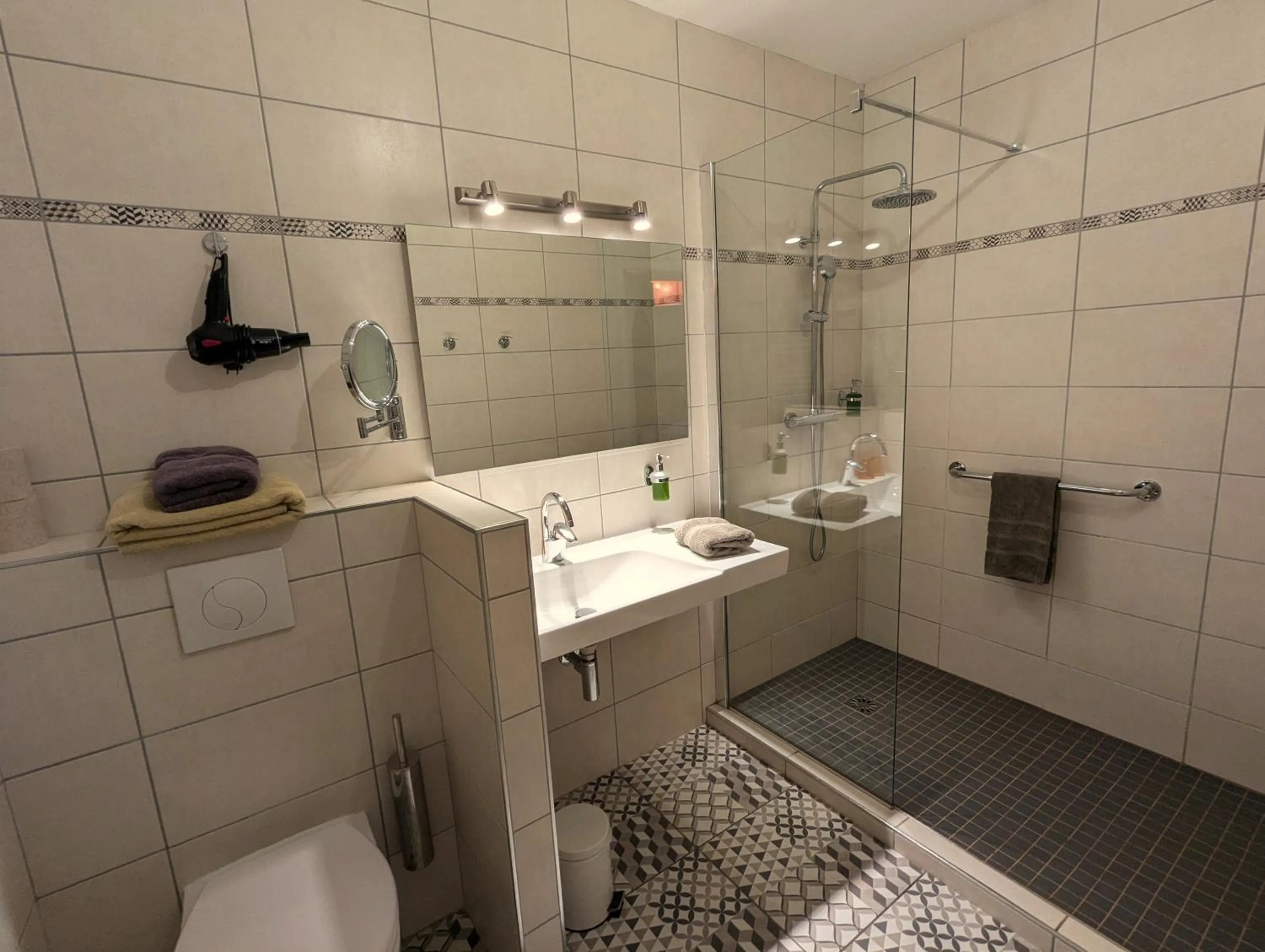 Bathroom in Hôtel Le Quatorze