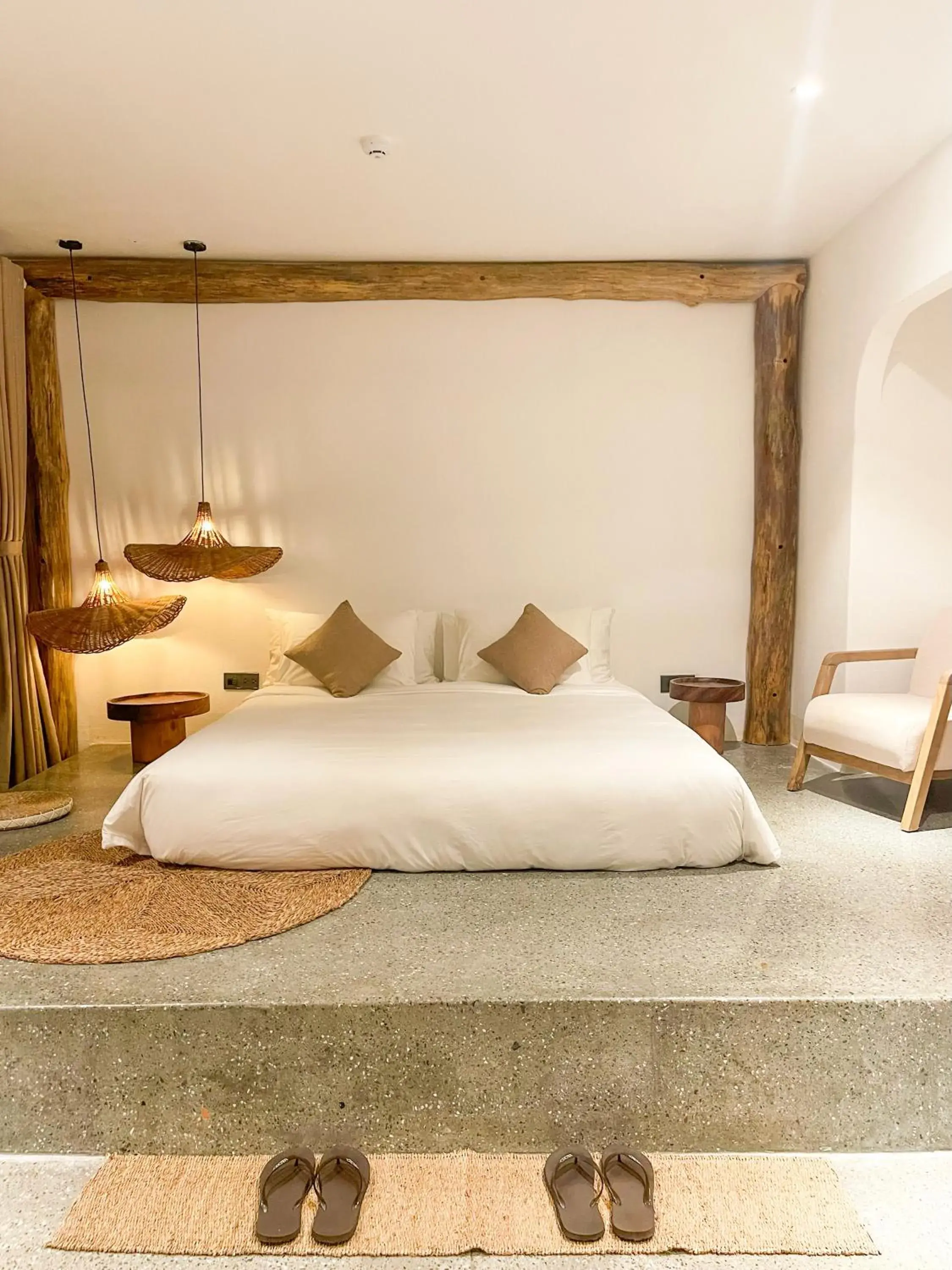 Night, Bed in La Grotta Hotel - Phu Quoc Emerald Bay Night, Bed in La Grotta Hotel - Phu Quoc Emerald Bay