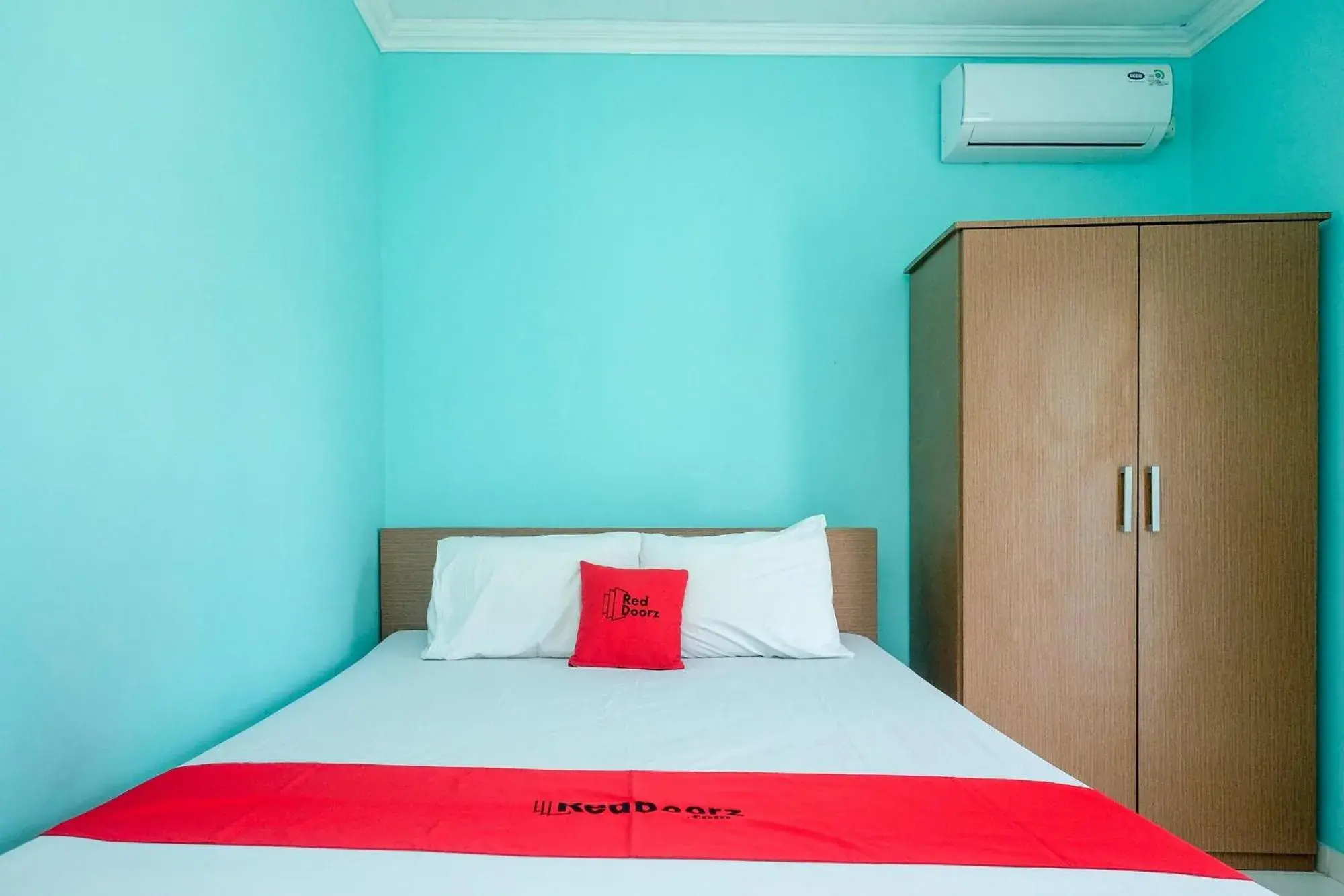 Bed in RedDoorz @ Jakal Atas KM 7 Bed in RedDoorz @ Jakal Atas KM 7