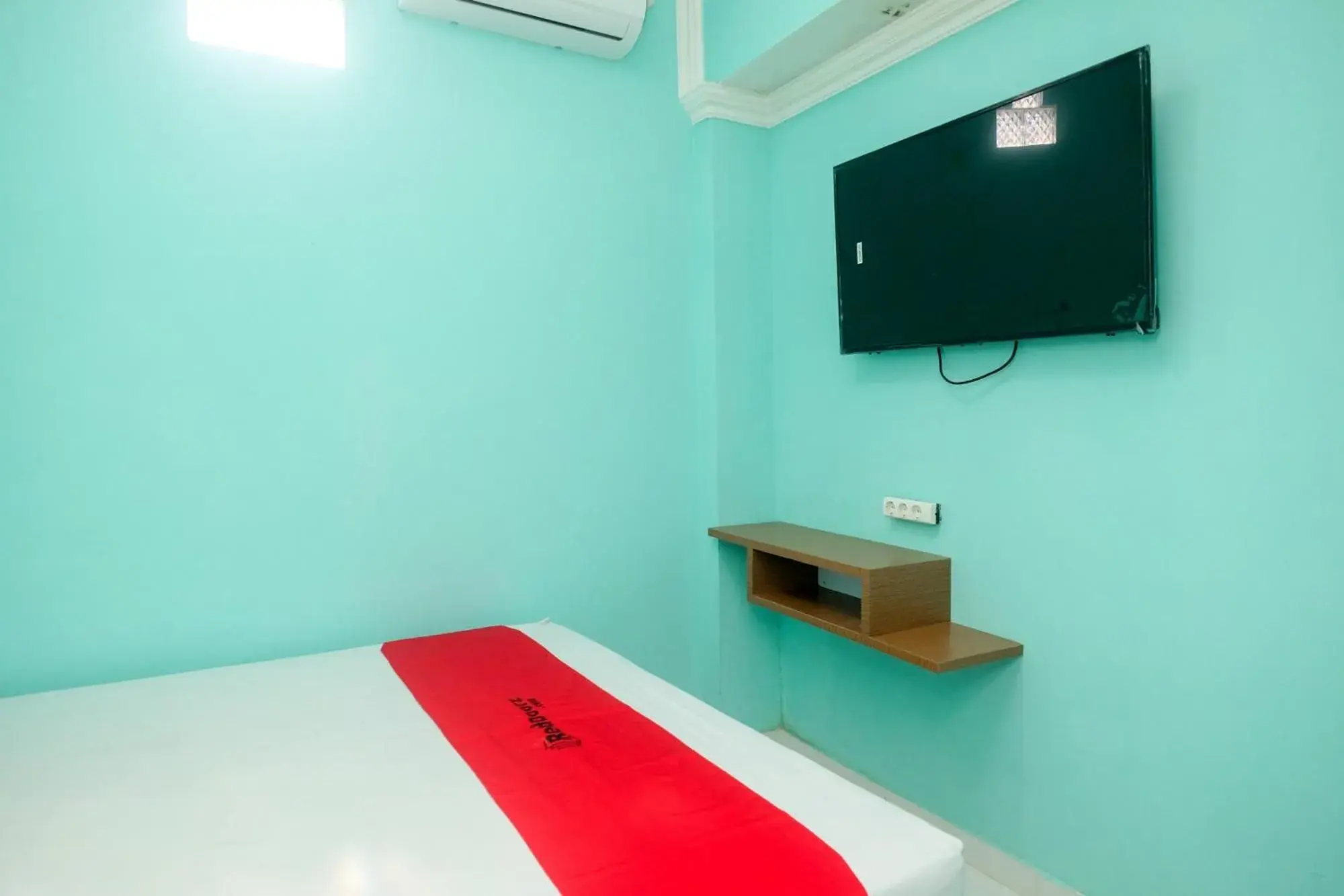 Bed in RedDoorz @ Jakal Atas KM 7 Bed in RedDoorz @ Jakal Atas KM 7