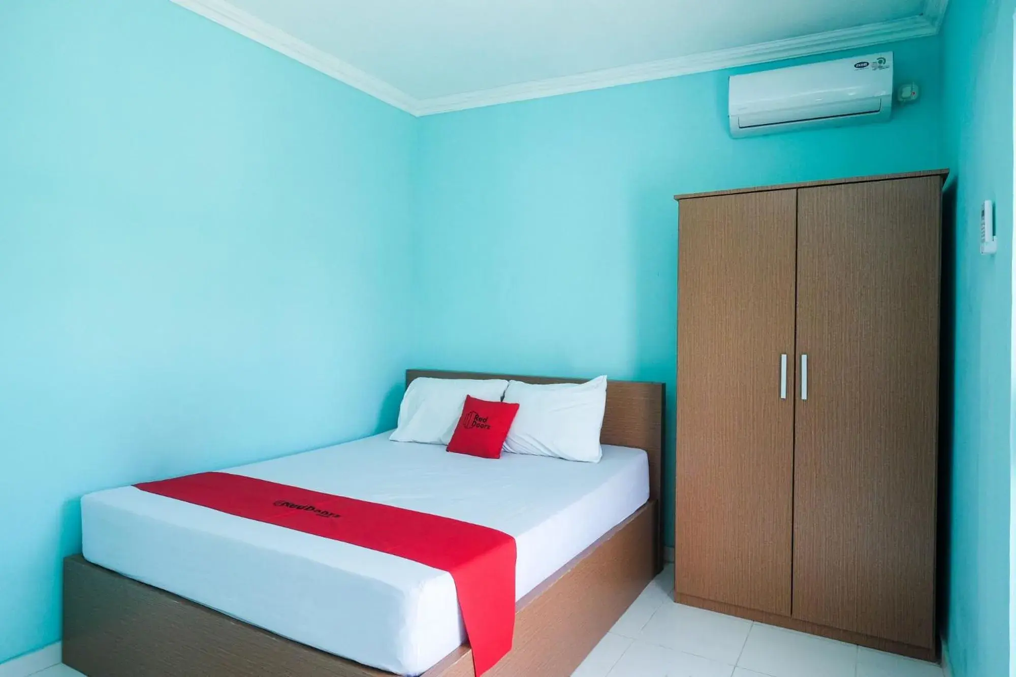 Bed in RedDoorz @ Jakal Atas KM 7 Bed in RedDoorz @ Jakal Atas KM 7