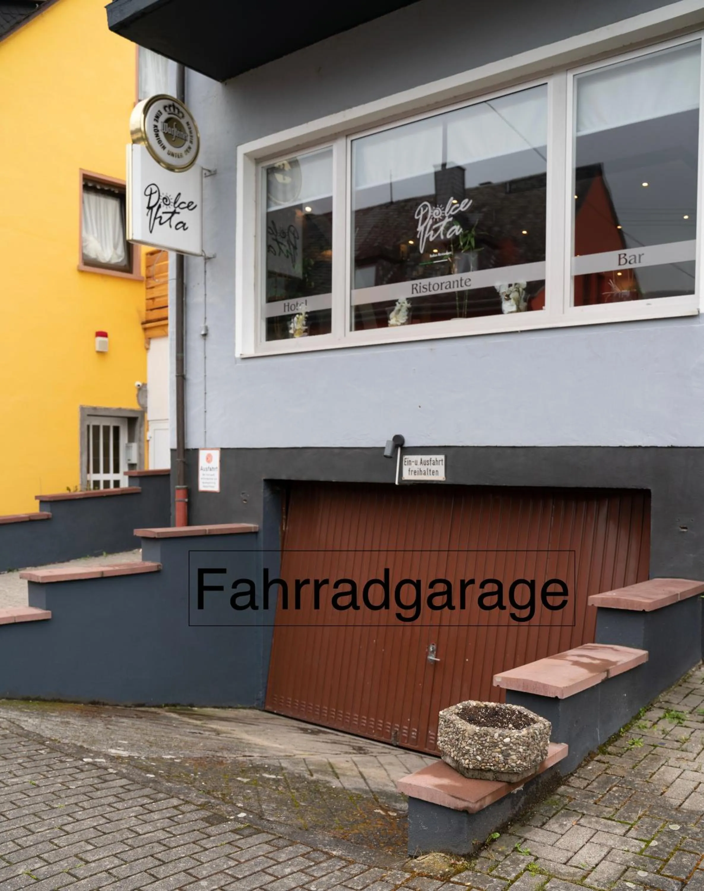 Property building in Hotel Dolce Vita