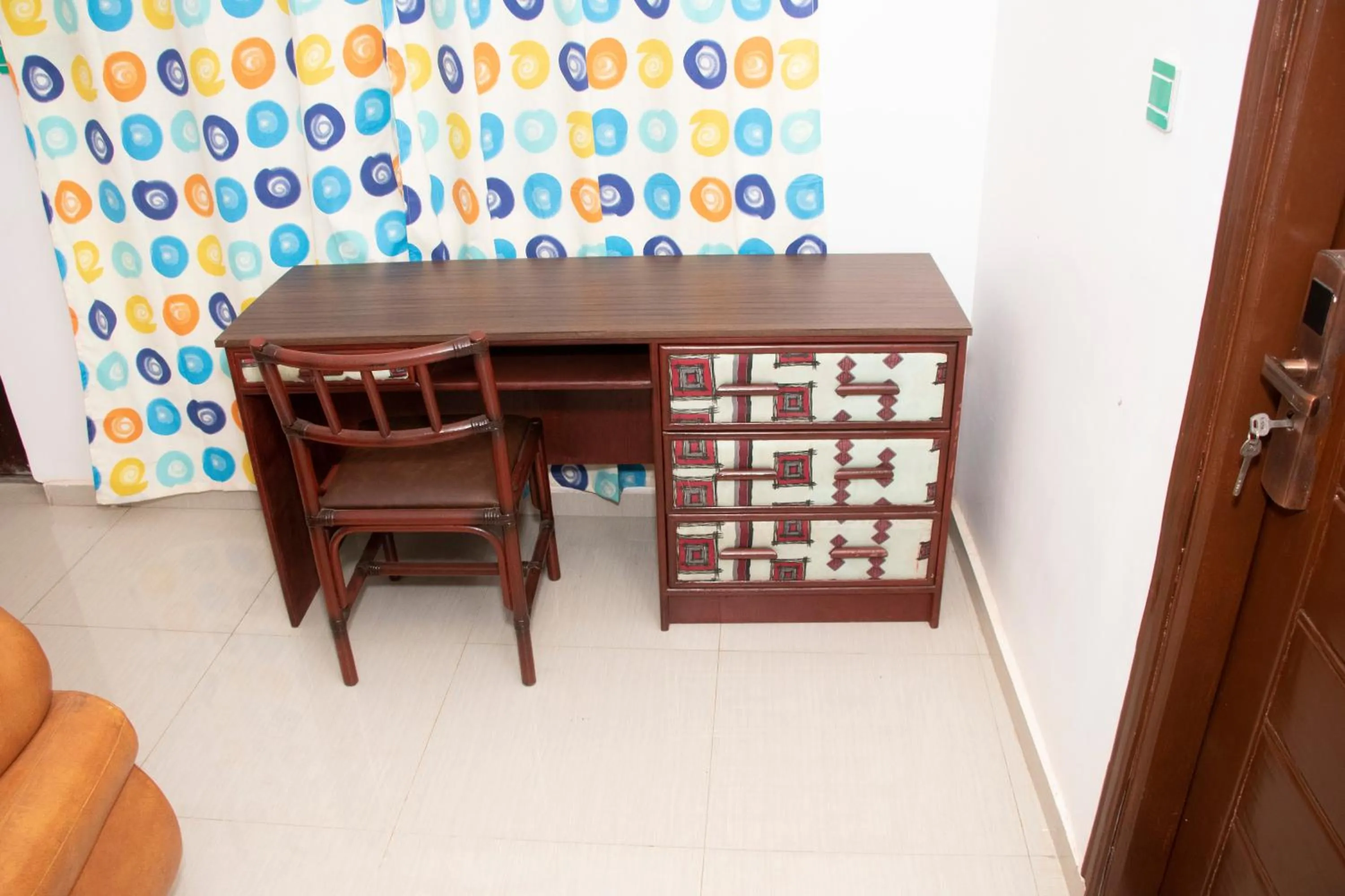 hair dresser in Alafia Hotel Ketou