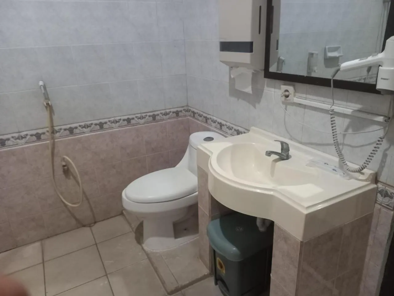 Bathroom in Urbanview Hotel Dedy Jaya Brebes