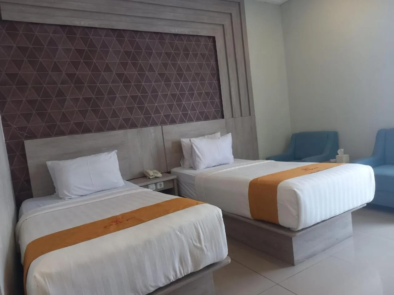 Bedroom, Bed in Urbanview Hotel Dedy Jaya Brebes