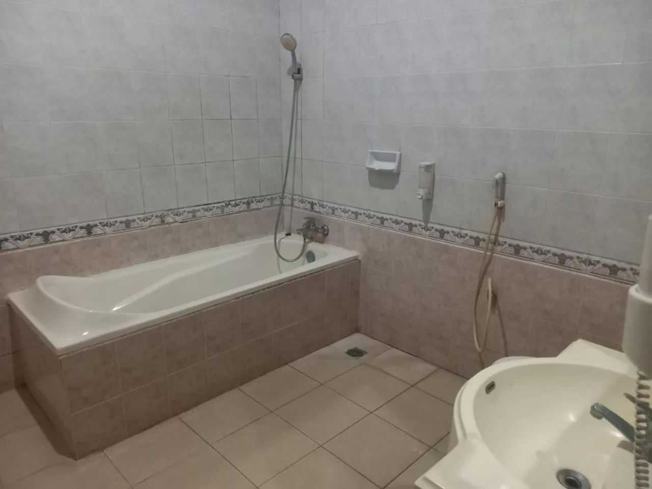Bathroom in Urbanview Hotel Dedy Jaya Brebes