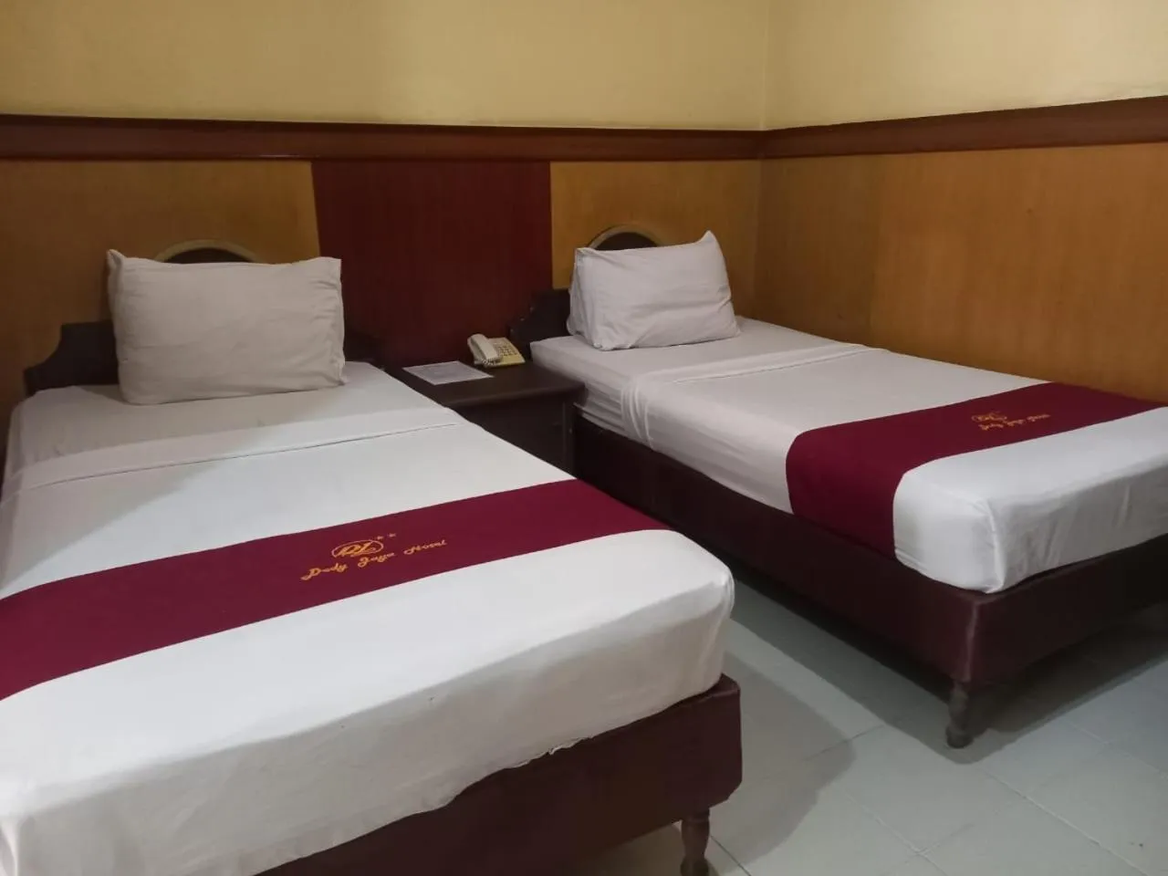 Bedroom, Bed in Urbanview Hotel Dedy Jaya Brebes