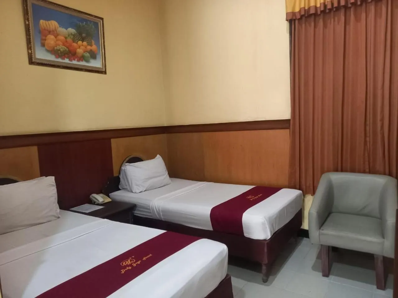 Bedroom, Bed in Urbanview Hotel Dedy Jaya Brebes