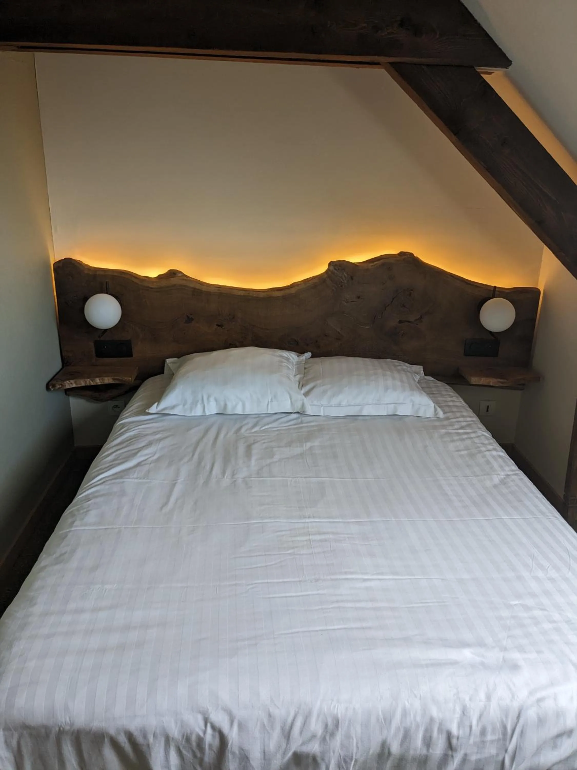 Bed in Hotel le Chasseur