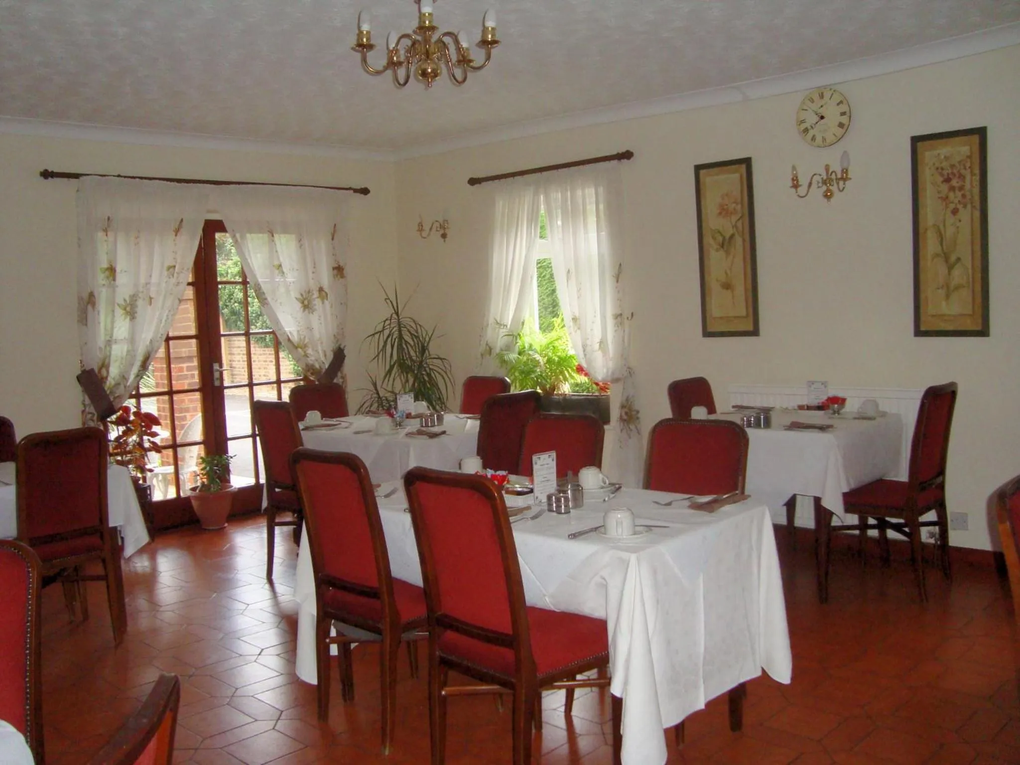Restaurant/Places to Eat in Firs Hotel