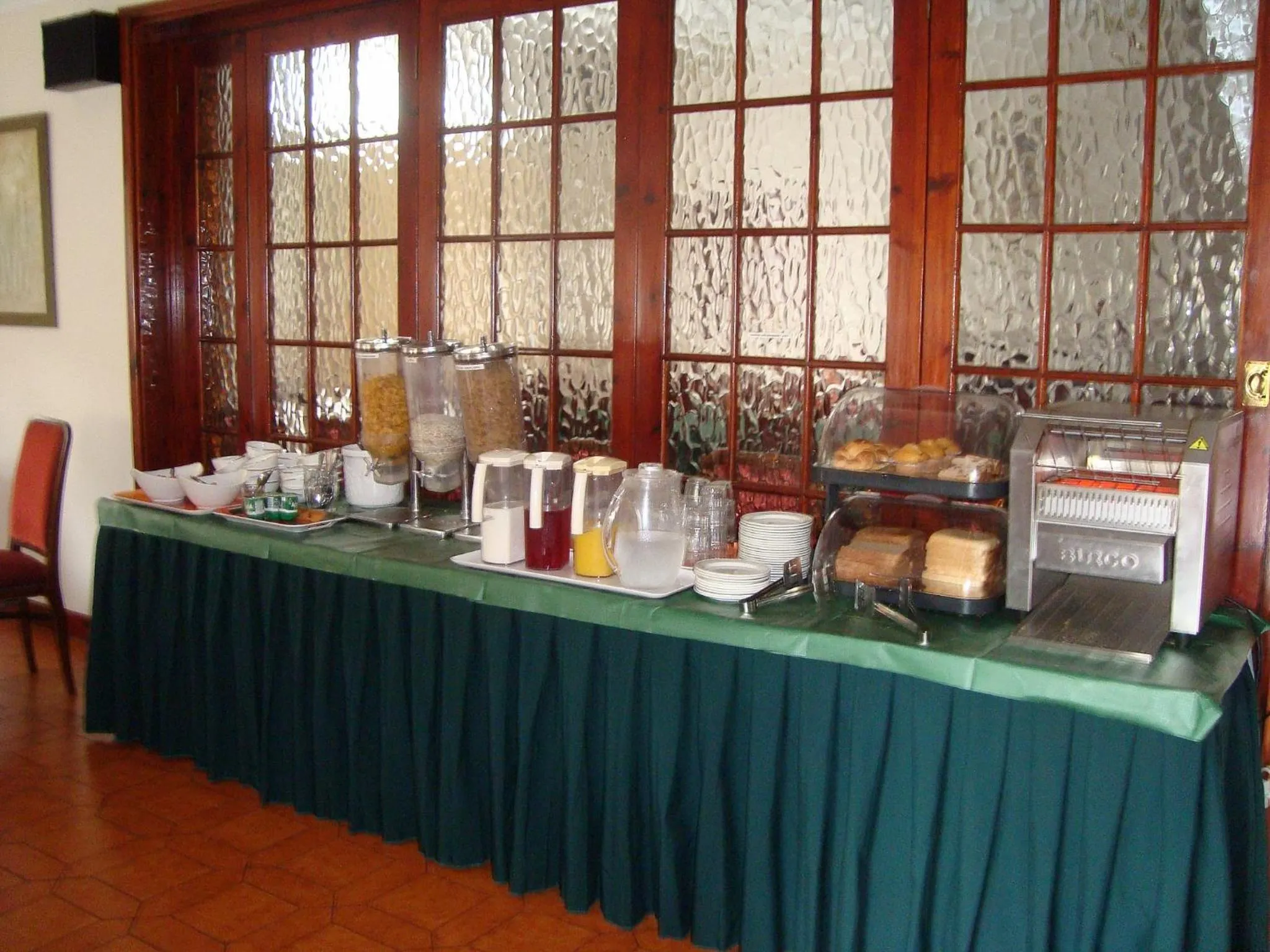 Continental breakfast, Food in Firs Hotel