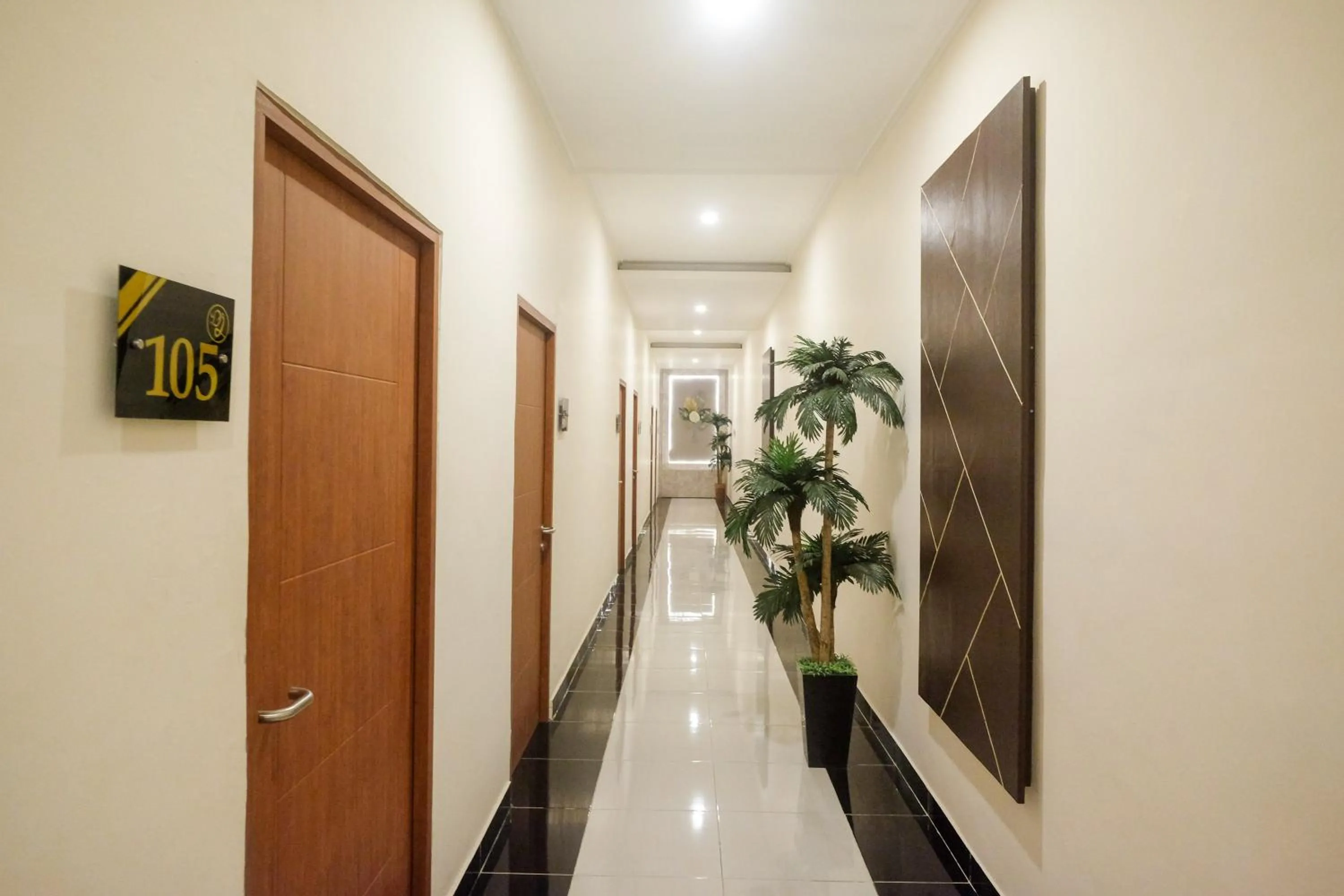 Property building in Urbanview Hotel DJ Inn Tegal