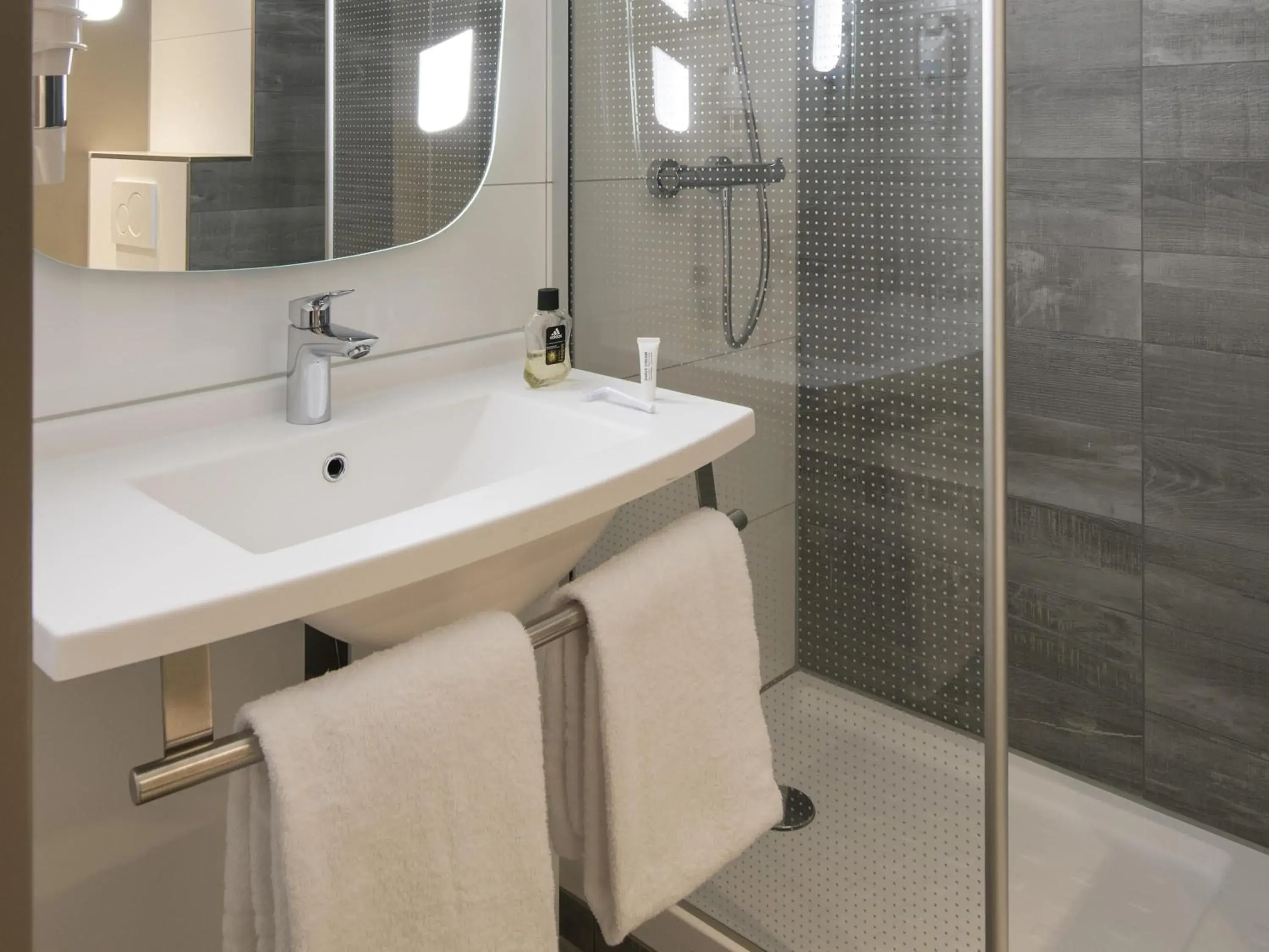 Bedroom in ibis Tilburg Bedroom in ibis Tilburg