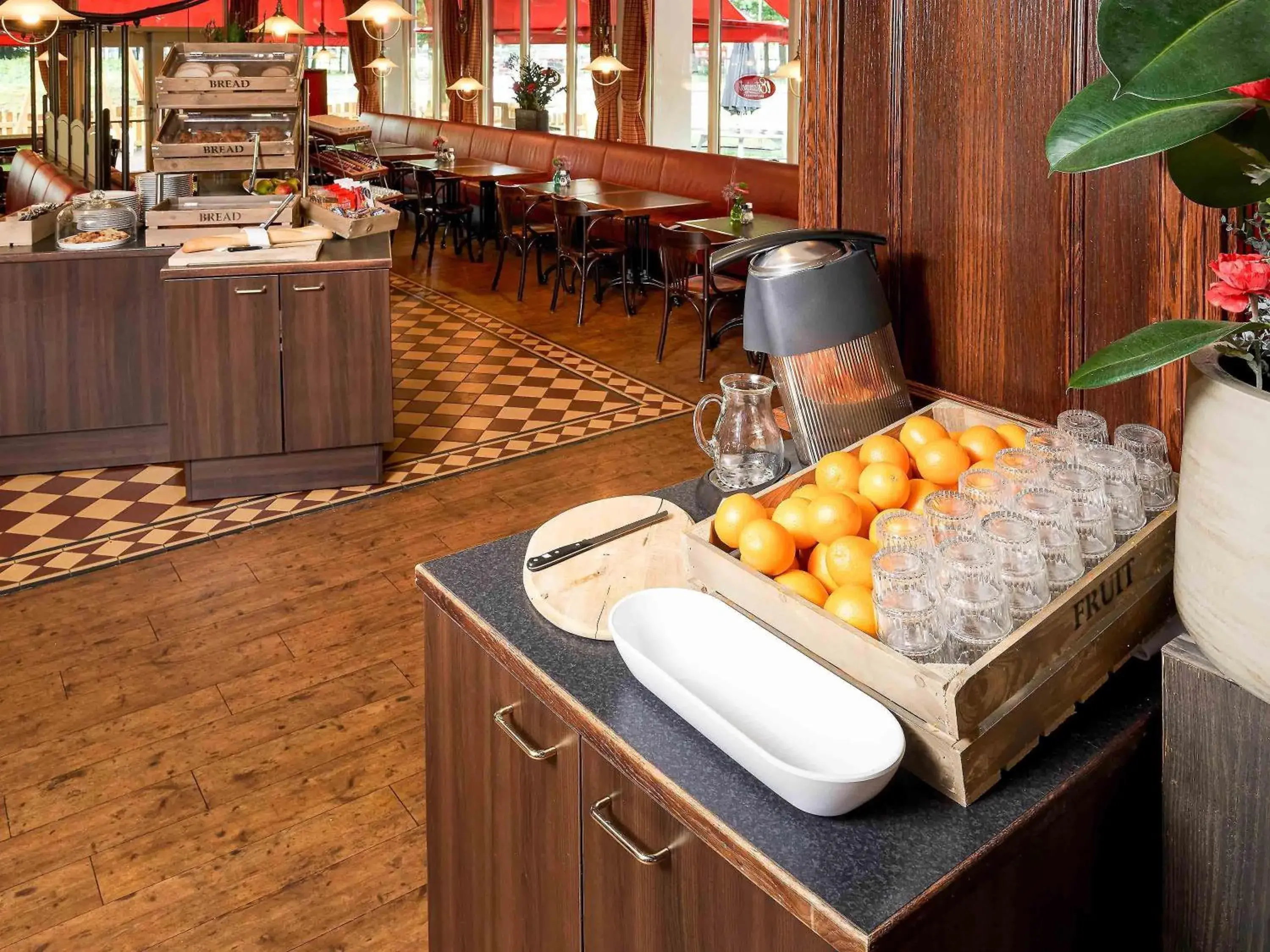 Restaurant/places to eat in ibis Tilburg Restaurant/places to eat in ibis Tilburg