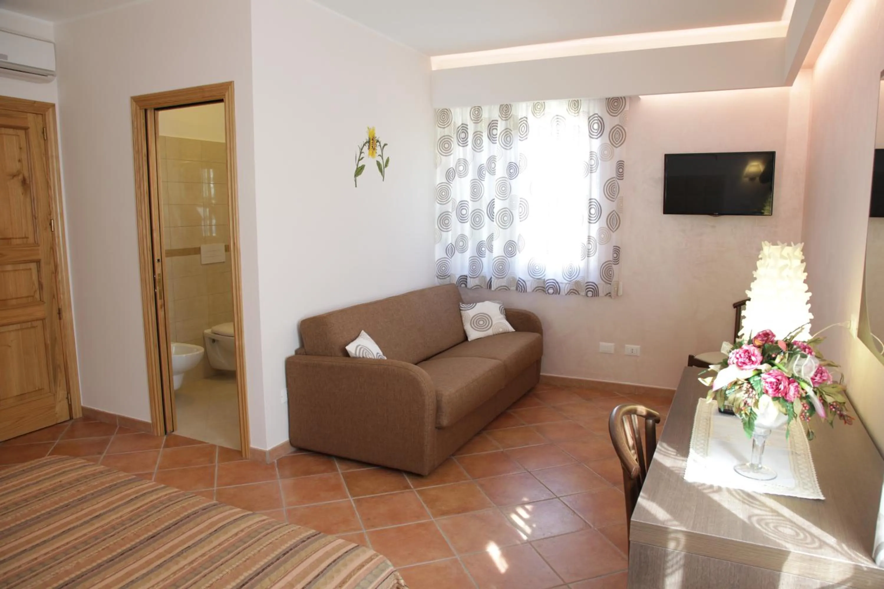 Photo of the whole room in B&B Il Quadrifoglio Tropea