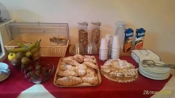 Buffet breakfast in B&B Il Quadrifoglio Tropea