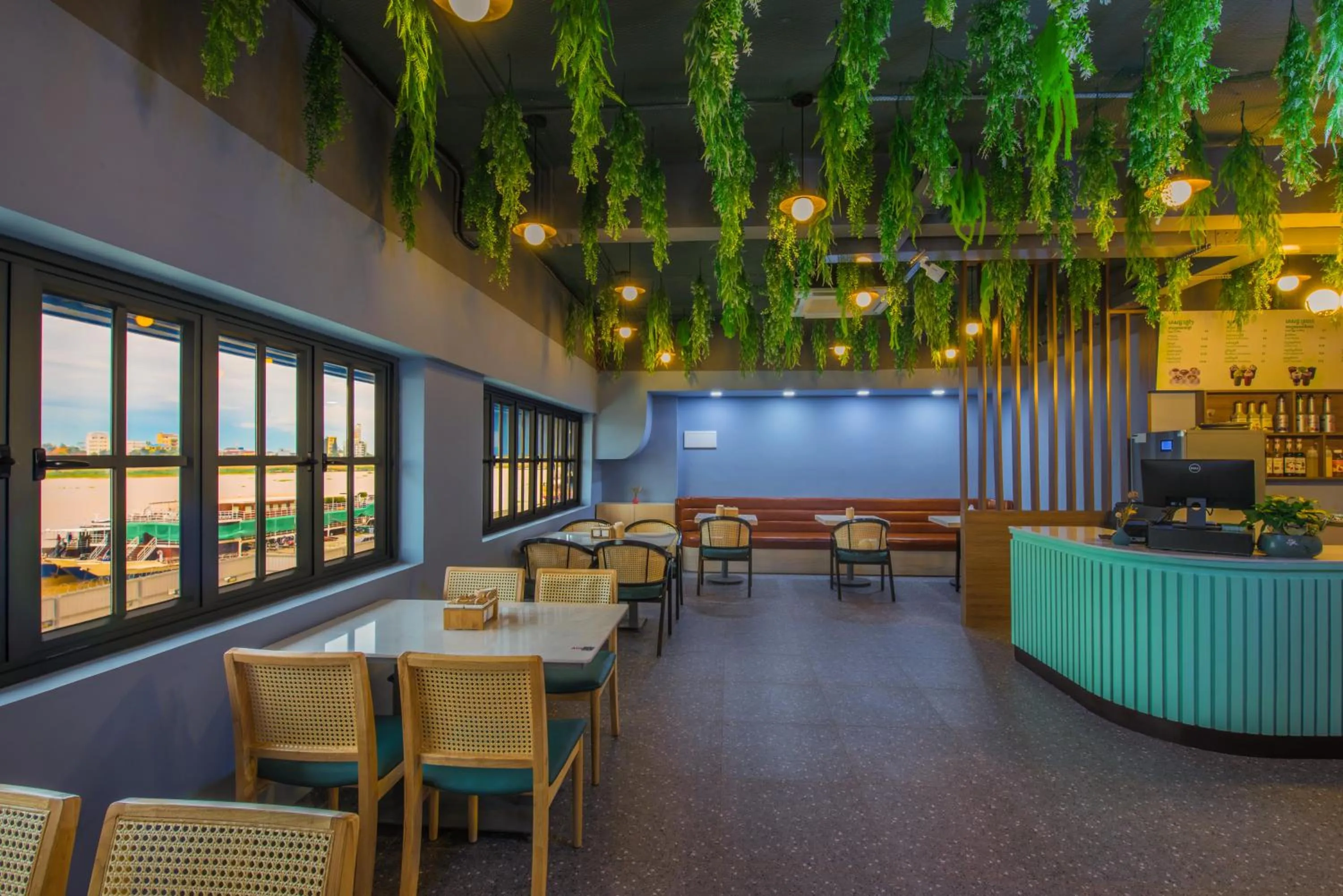 Restaurant/places to eat in M9 Kirirom Hotel