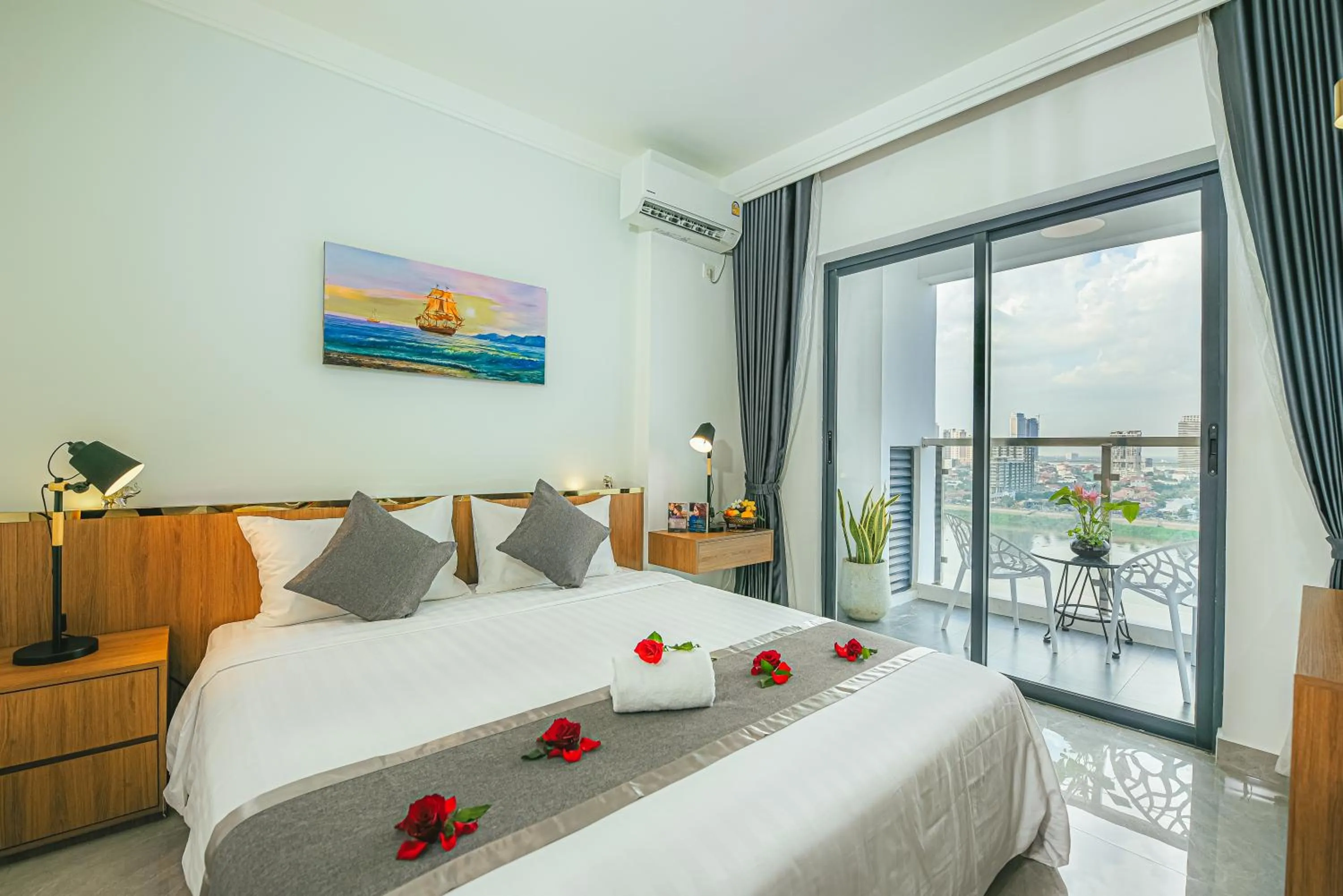 Bedroom, Bed in M9 Kirirom Hotel