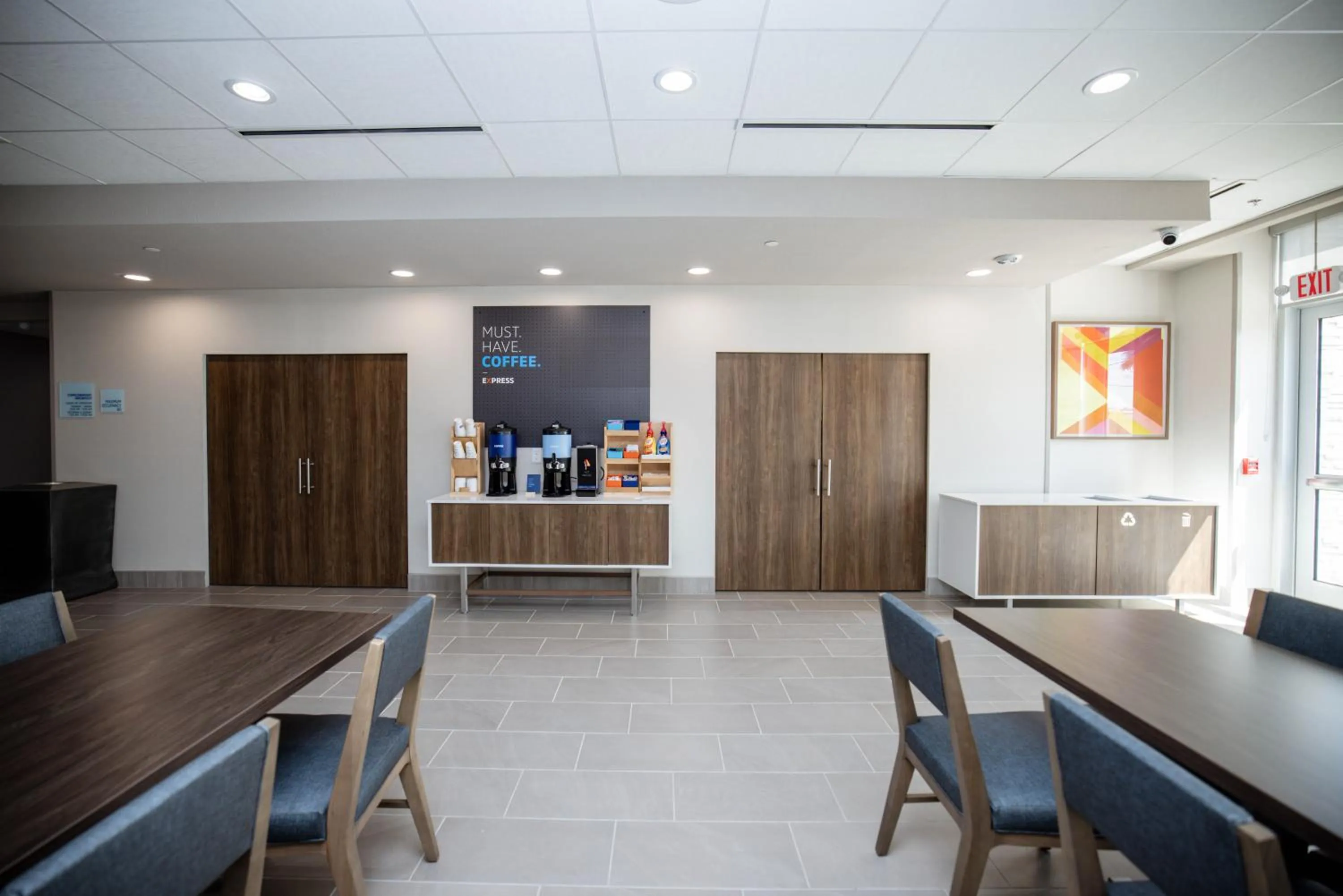 Breakfast in Holiday Inn Express & Suites Tampa Stadium - Airport Area by IHG