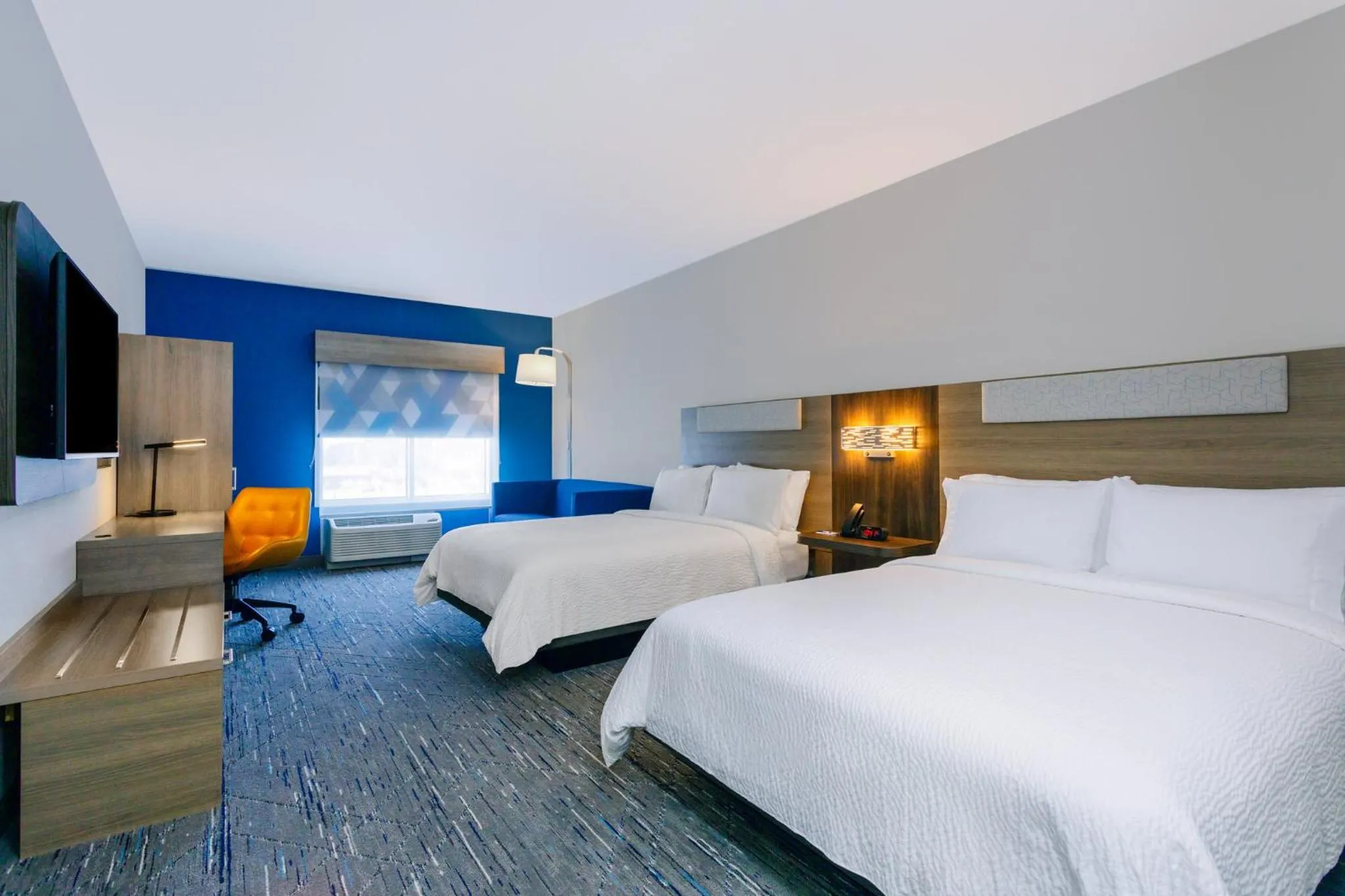 Photo of the whole room, Bed in Holiday Inn Express & Suites Tampa Stadium - Airport Area by IHG
