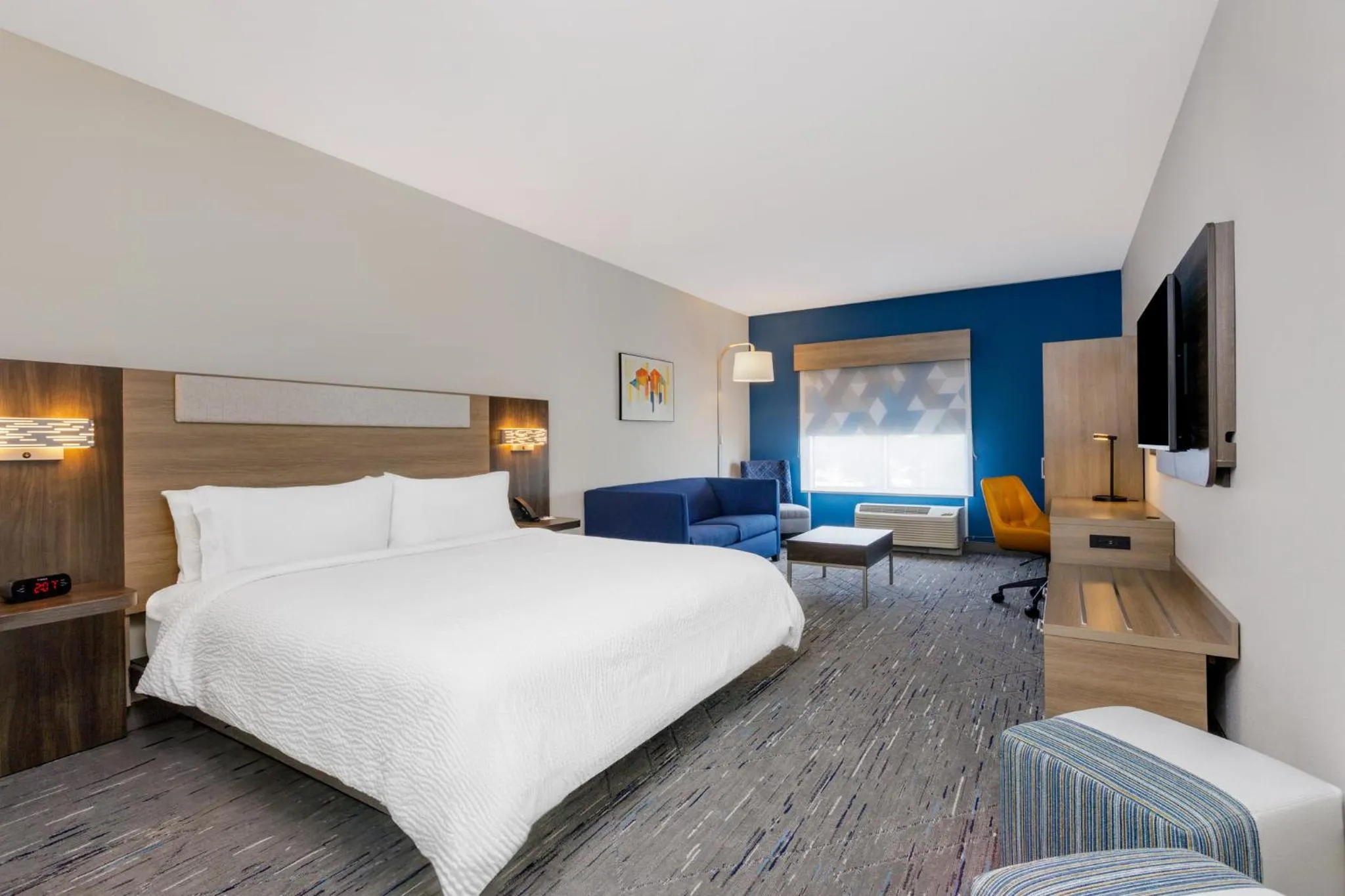 Photo of the whole room, Bed in Holiday Inn Express & Suites Tampa Stadium - Airport Area by IHG