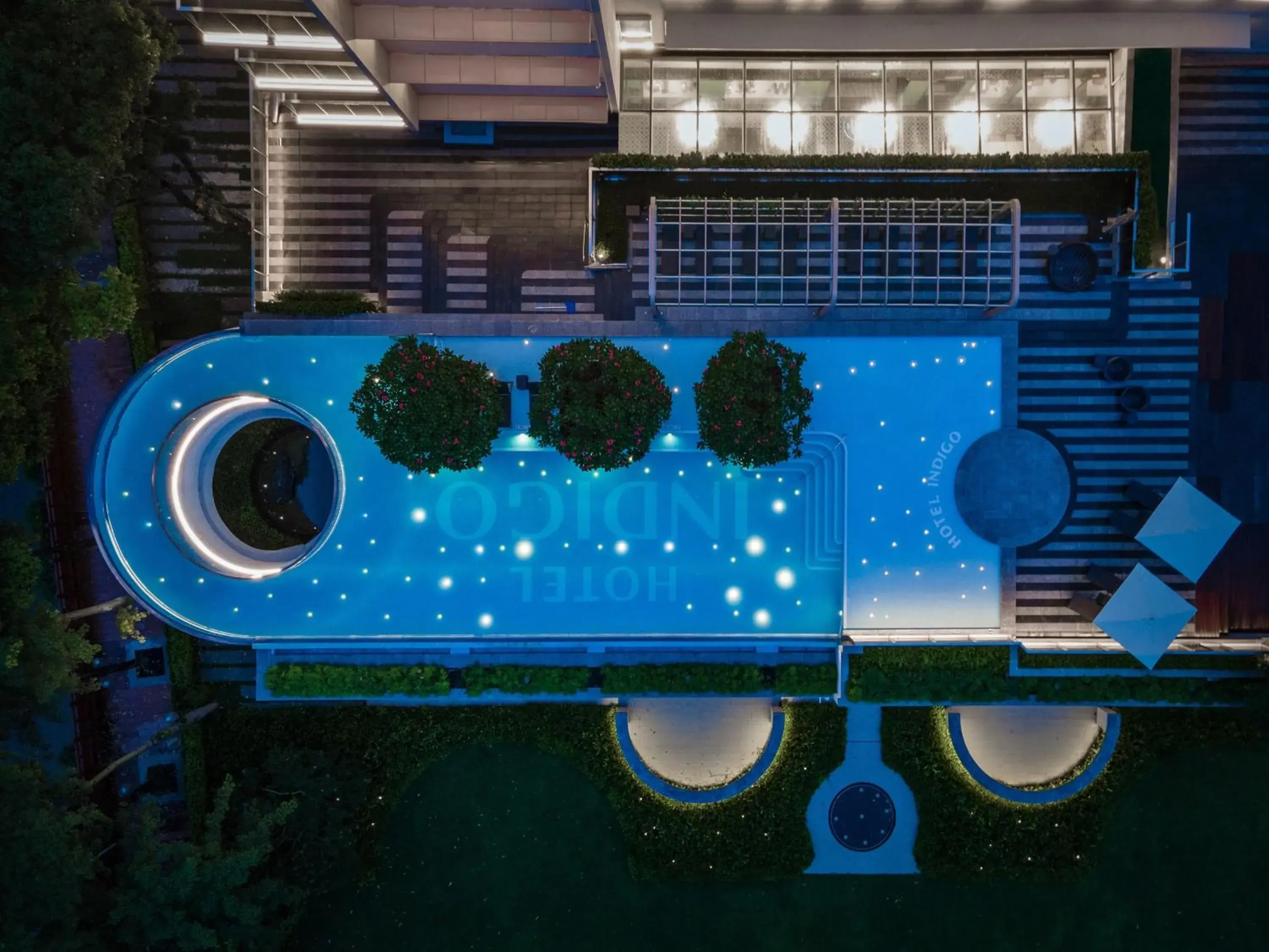 Night in Hotel Indigo Guangzhou Haixinsha by IHG Night in Hotel Indigo Guangzhou Haixinsha by IHG