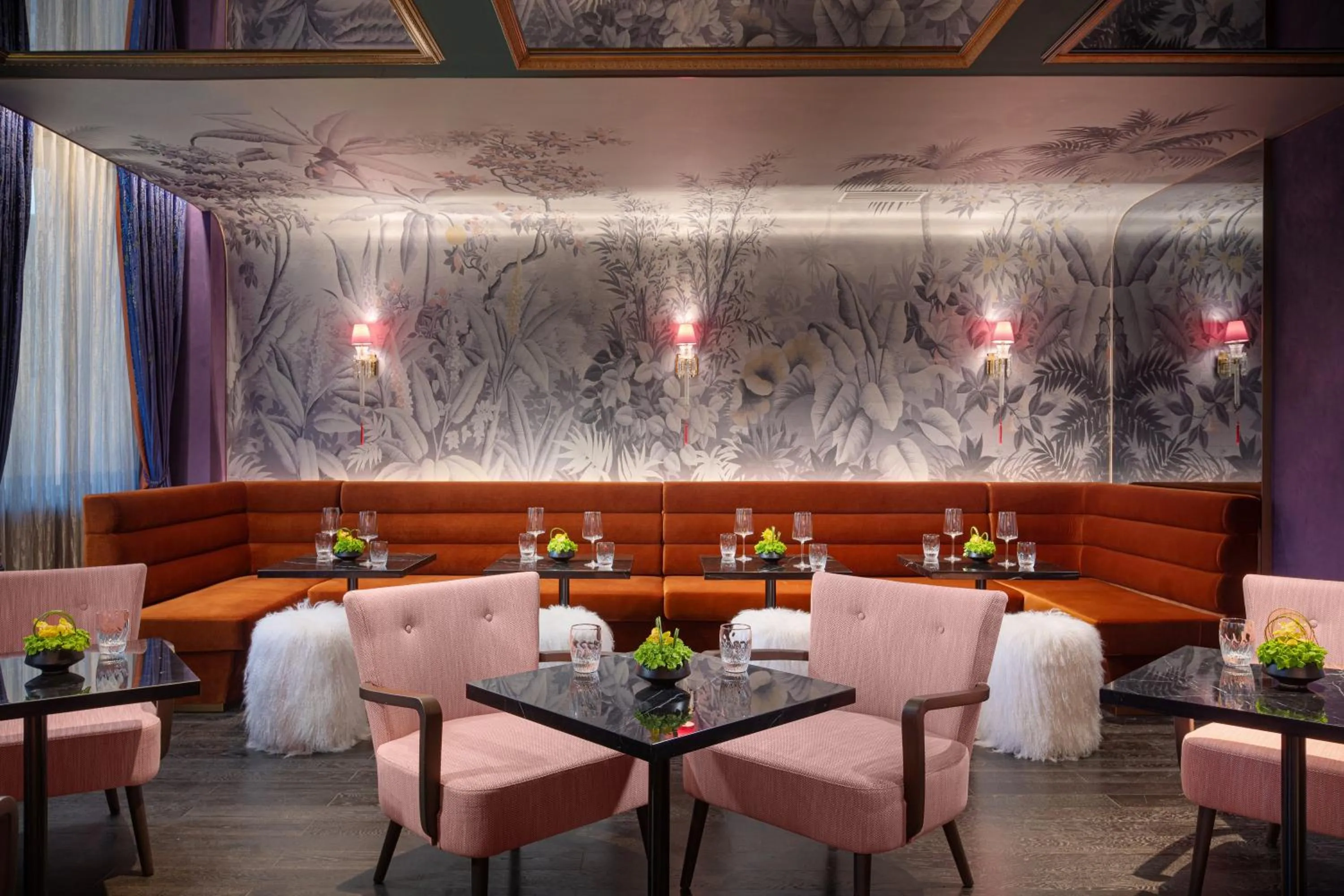 Restaurant/places to eat in Hotel Indigo Guangzhou Haixinsha by IHG