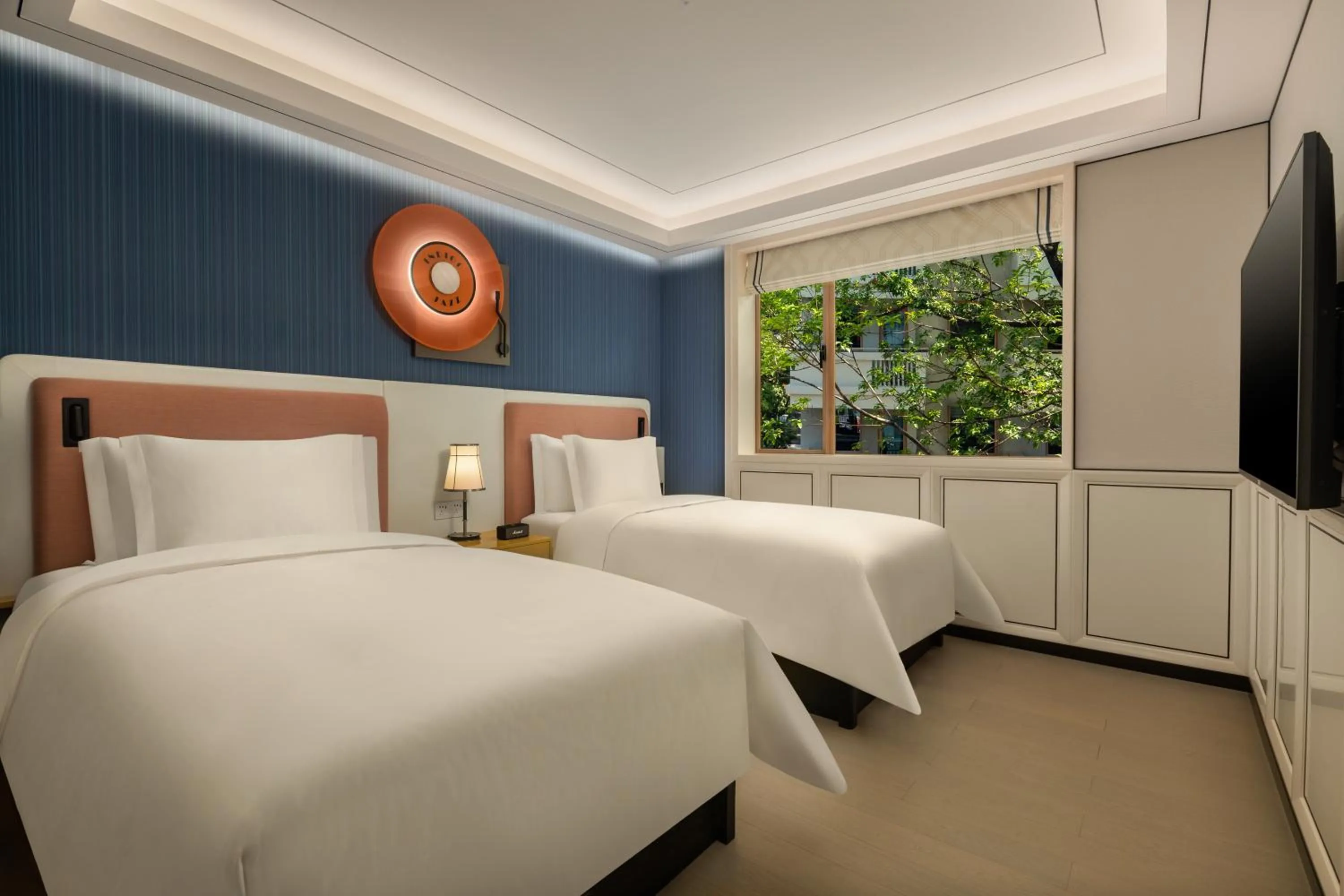 View (from property/room), Bed in Hotel Indigo Guangzhou Haixinsha by IHG