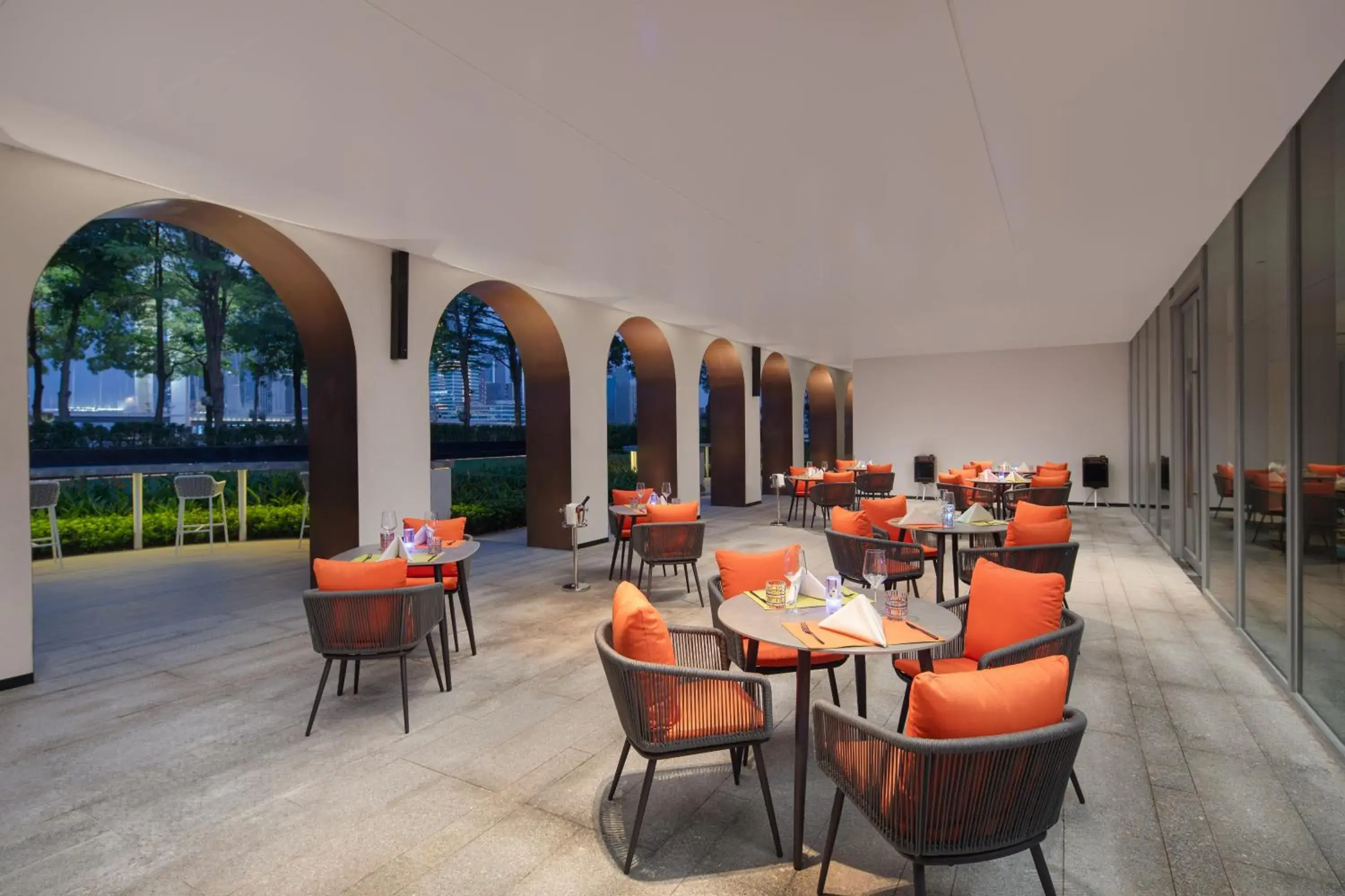 Restaurant/places to eat in Hotel Indigo Guangzhou Haixinsha by IHG Restaurant/places to eat in Hotel Indigo Guangzhou Haixinsha by IHG