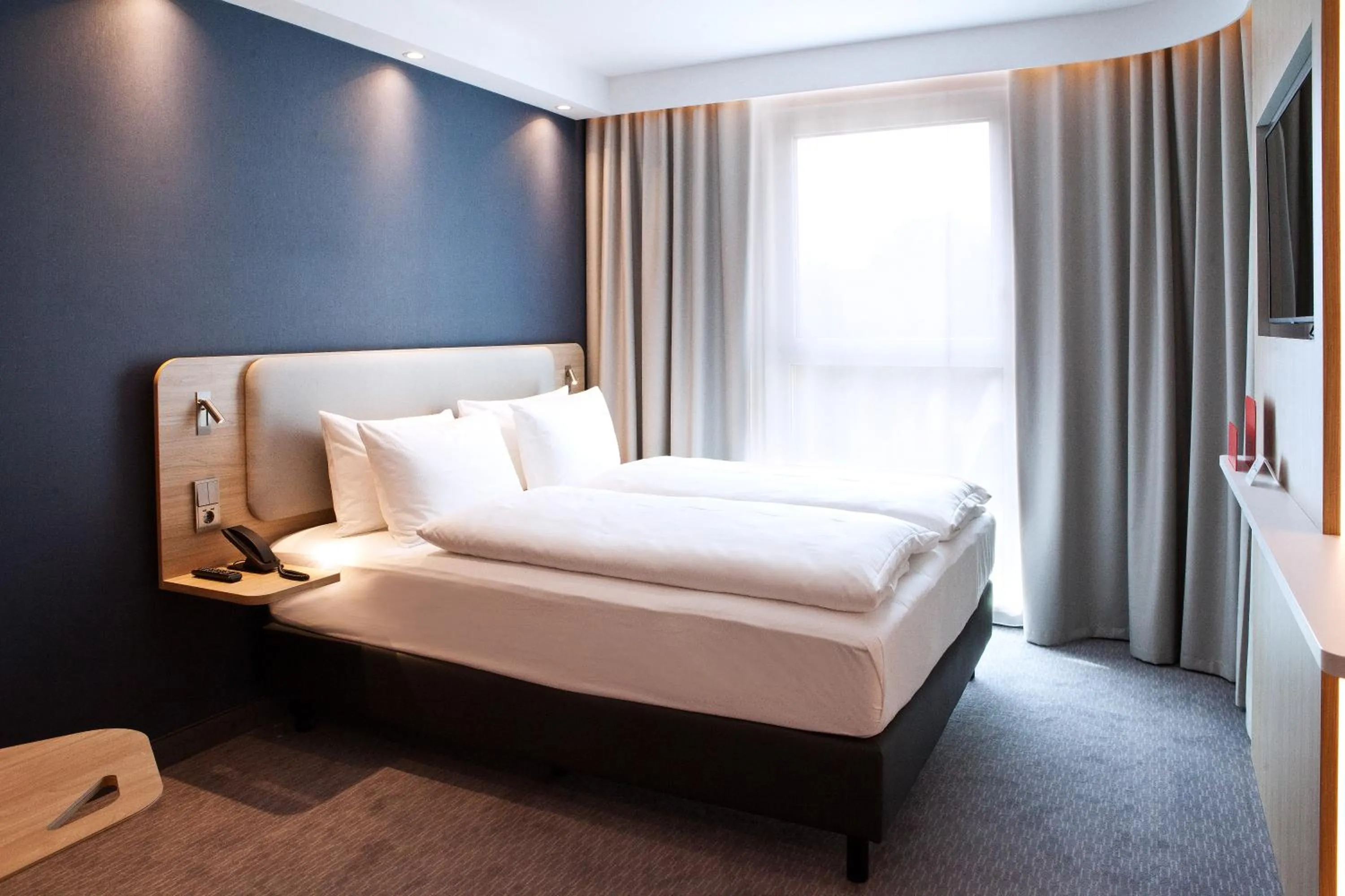 Bed in Holiday Inn Express Bochum by IHG